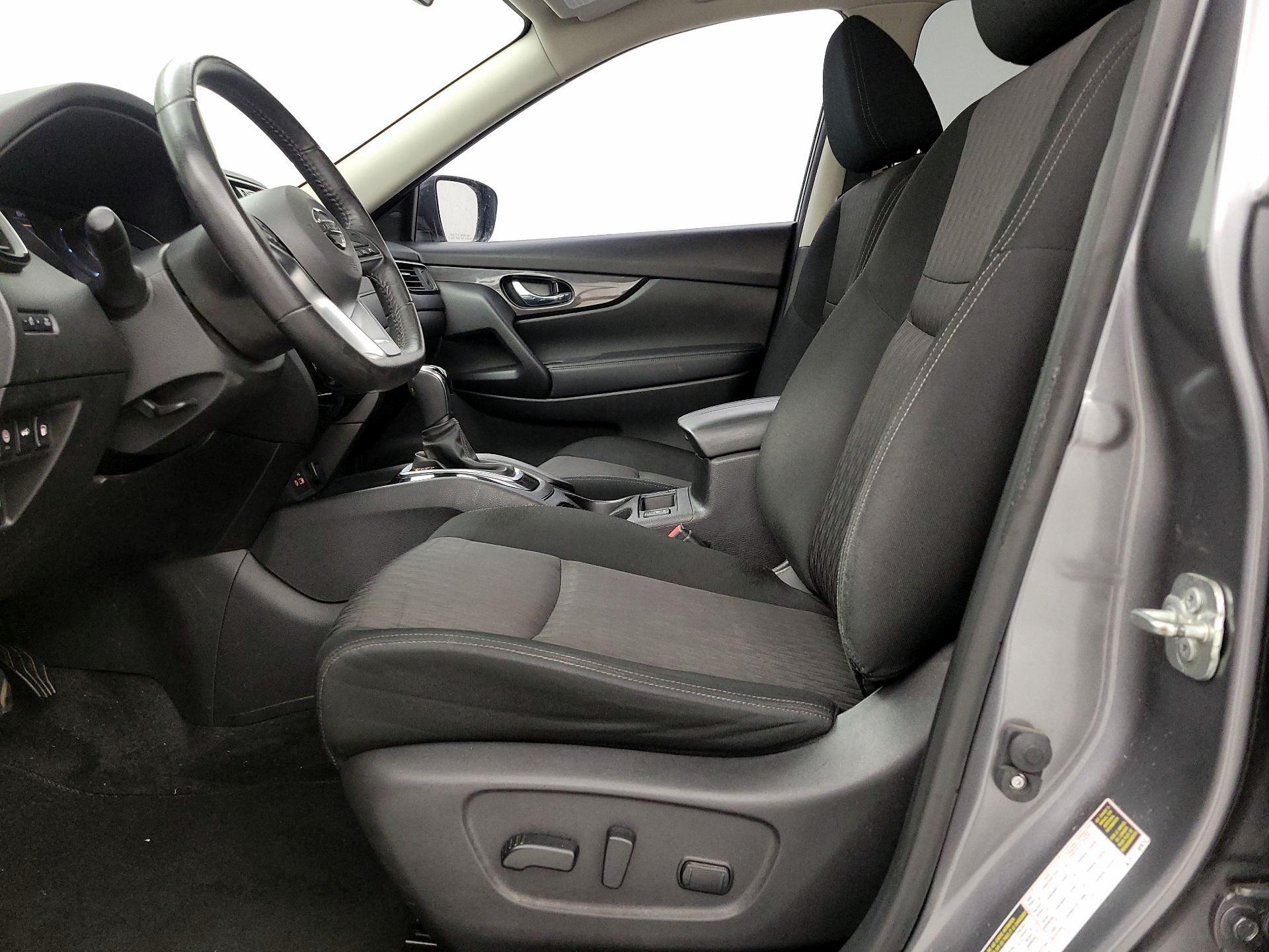Thumbnail: 2019 Nissan Rogue - 11