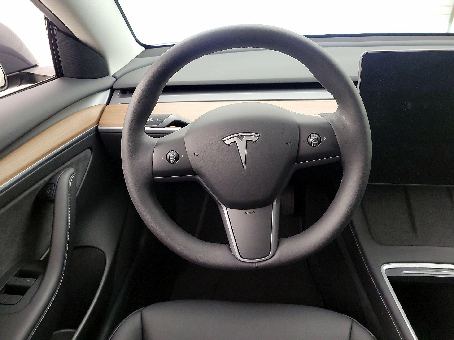 Thumbnail: 2022 Tesla Model 3 - 10
