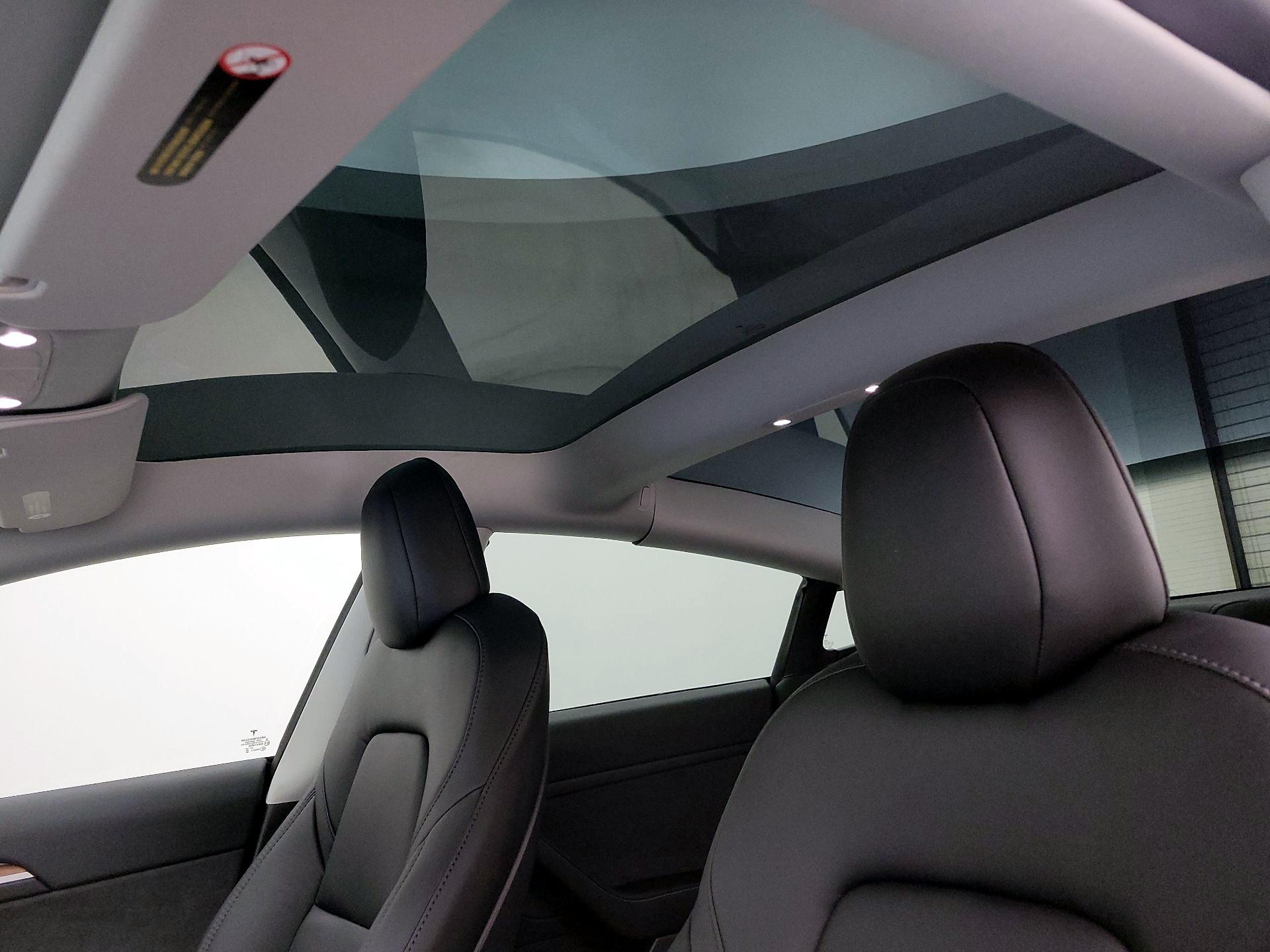 Thumbnail: 2022 Tesla Model 3 - 19