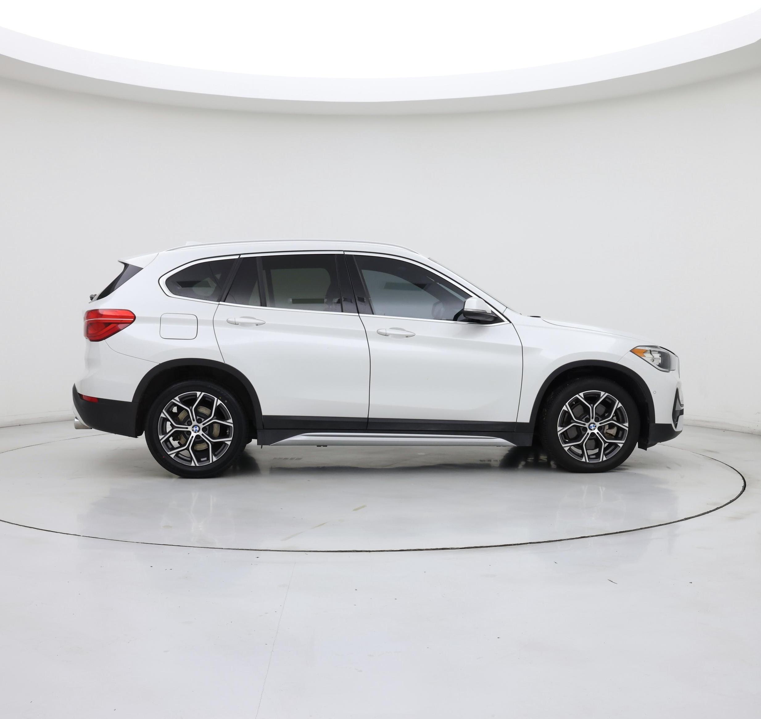 Thumbnail: 2021 BMW X1 - 7