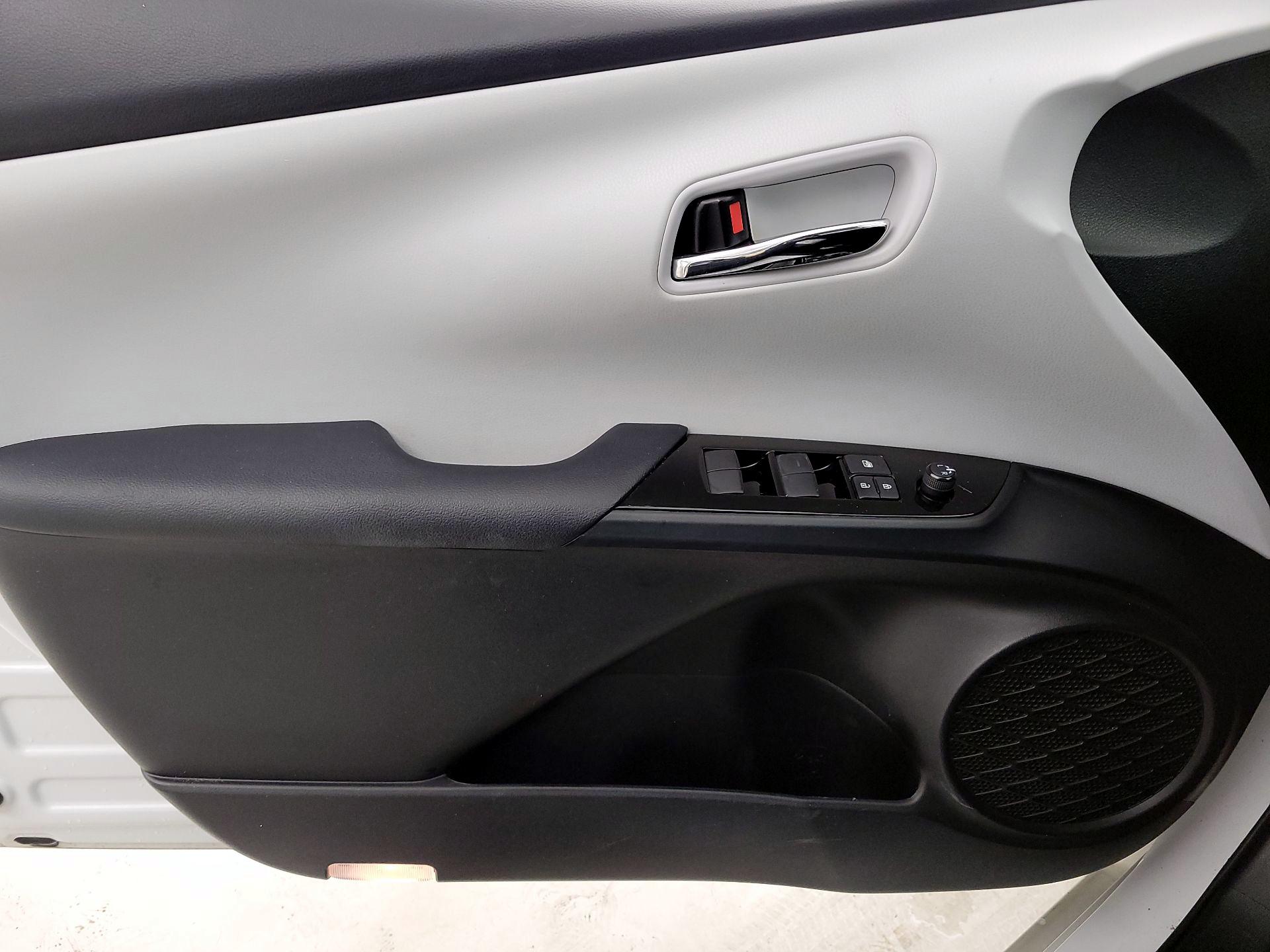 Thumbnail: 2022 Toyota Prius Prime - 12