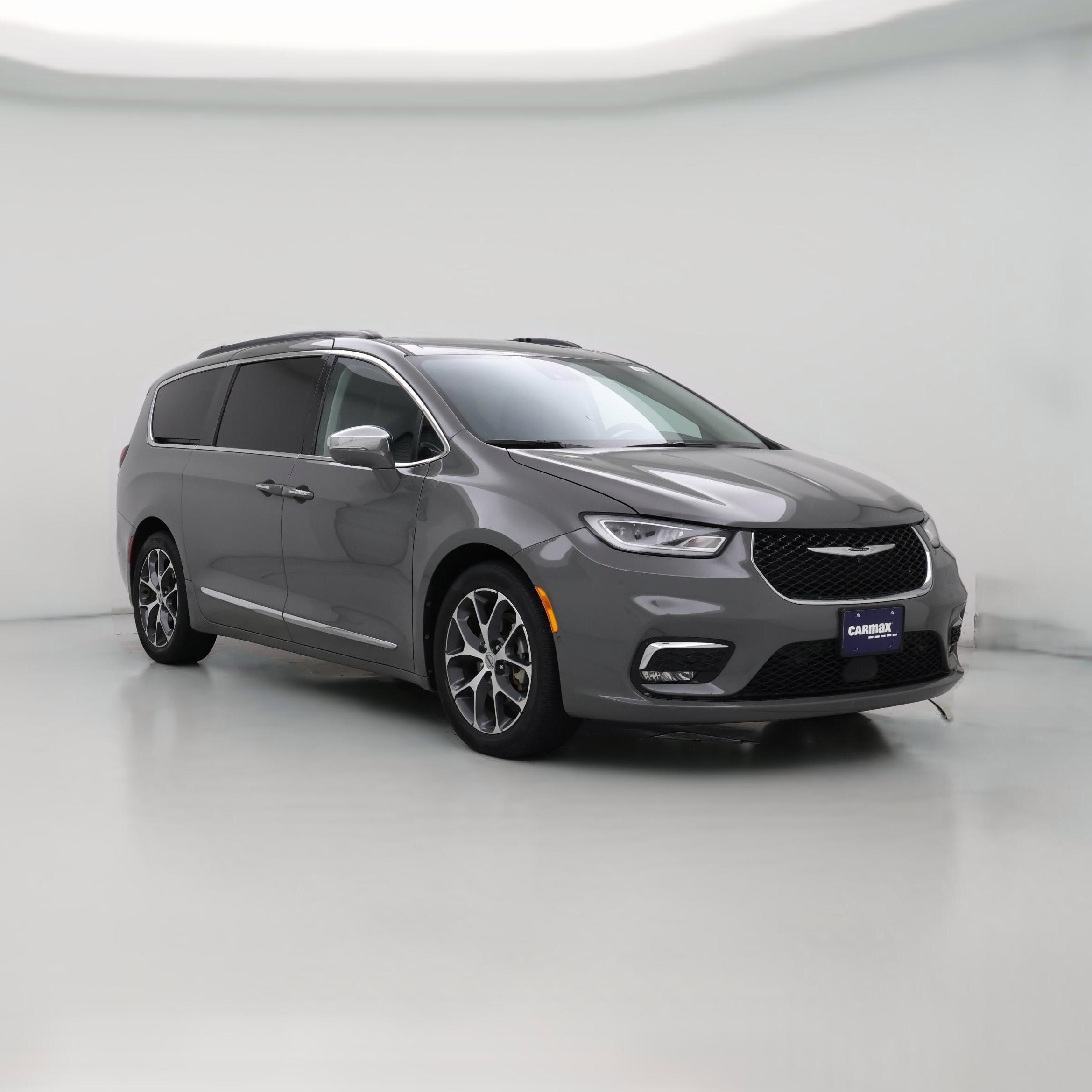 Thumbnail: 2022 Chrysler Pacifica - 1