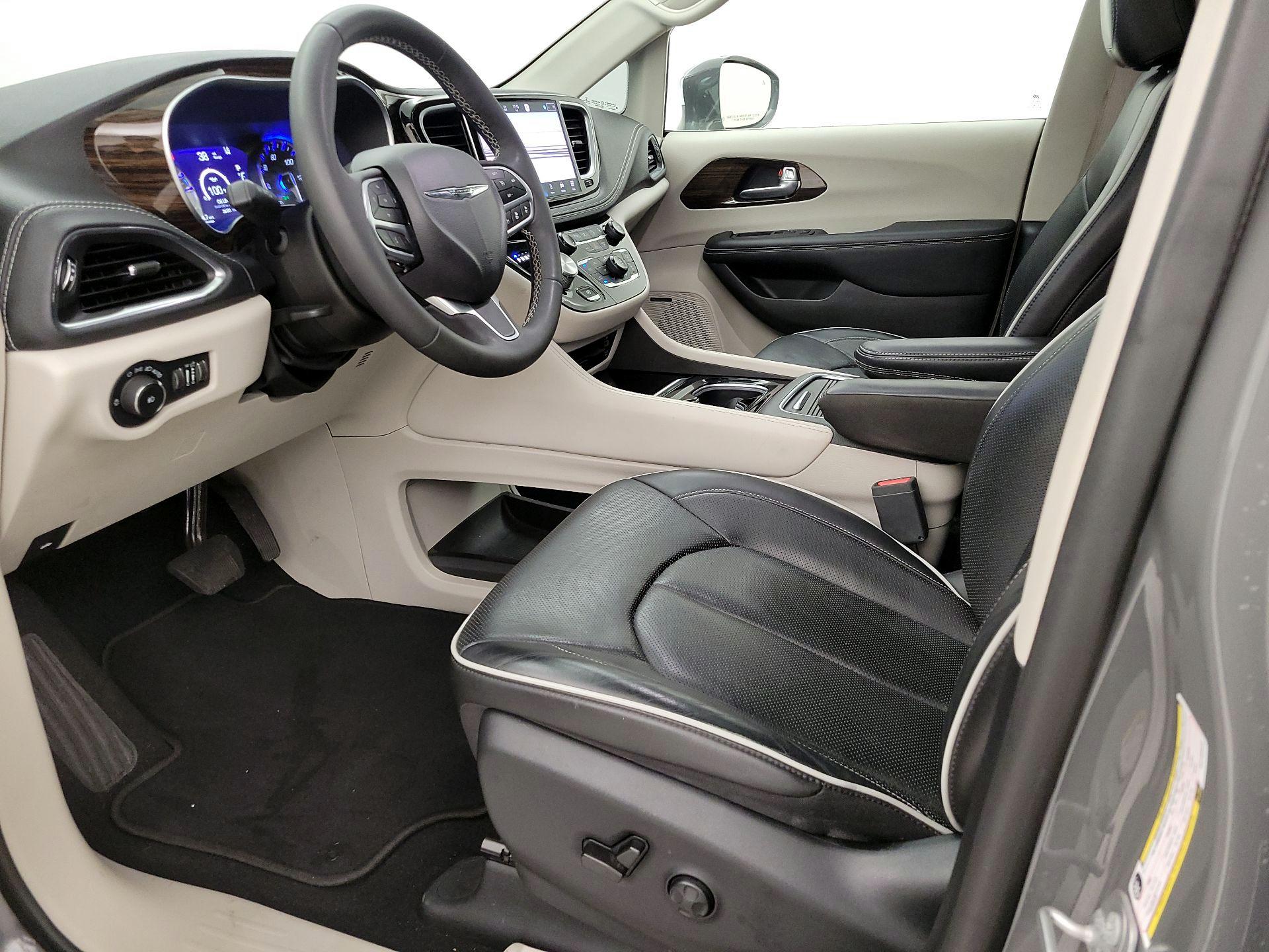 Thumbnail: 2022 Chrysler Pacifica - 11