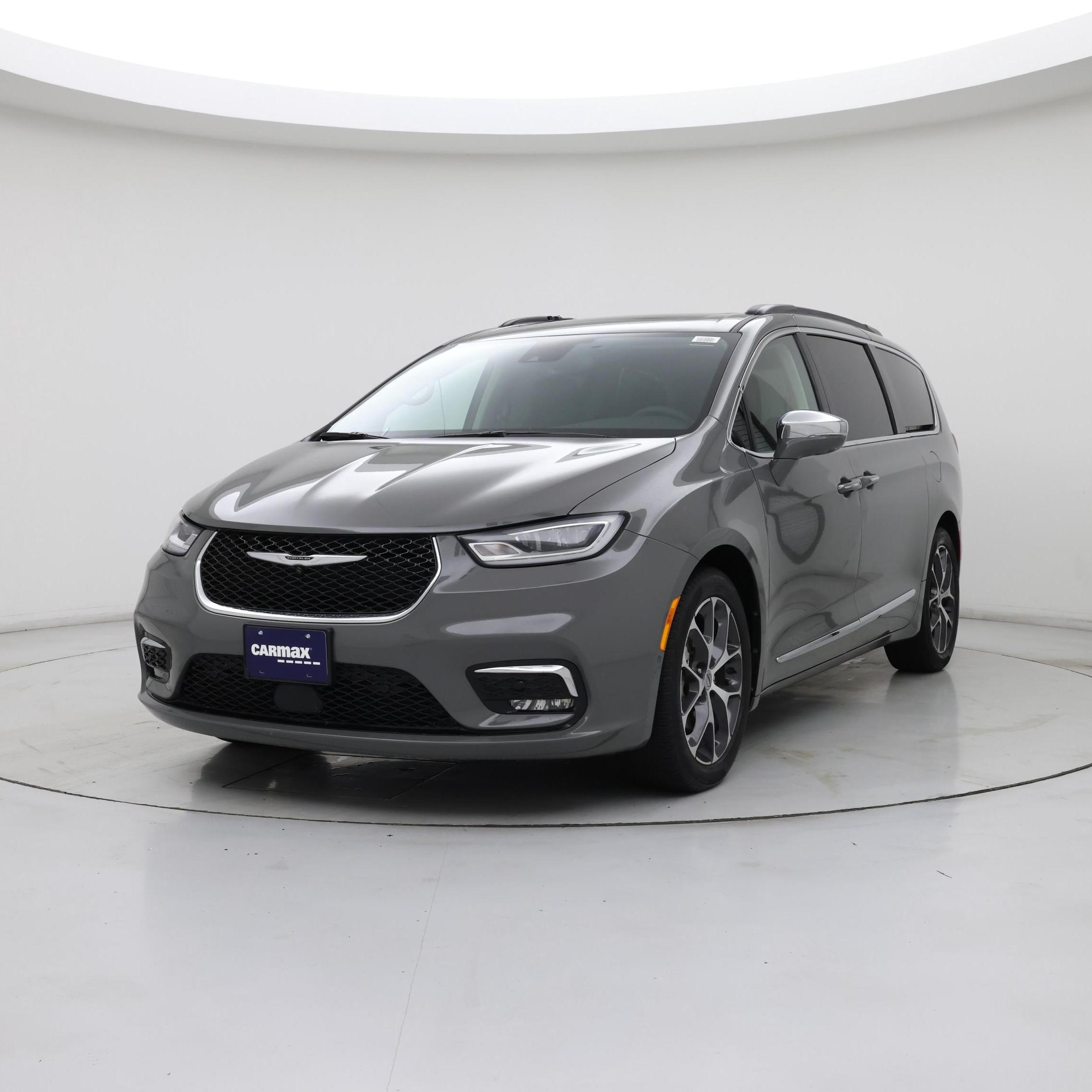 Thumbnail: 2022 Chrysler Pacifica - 4