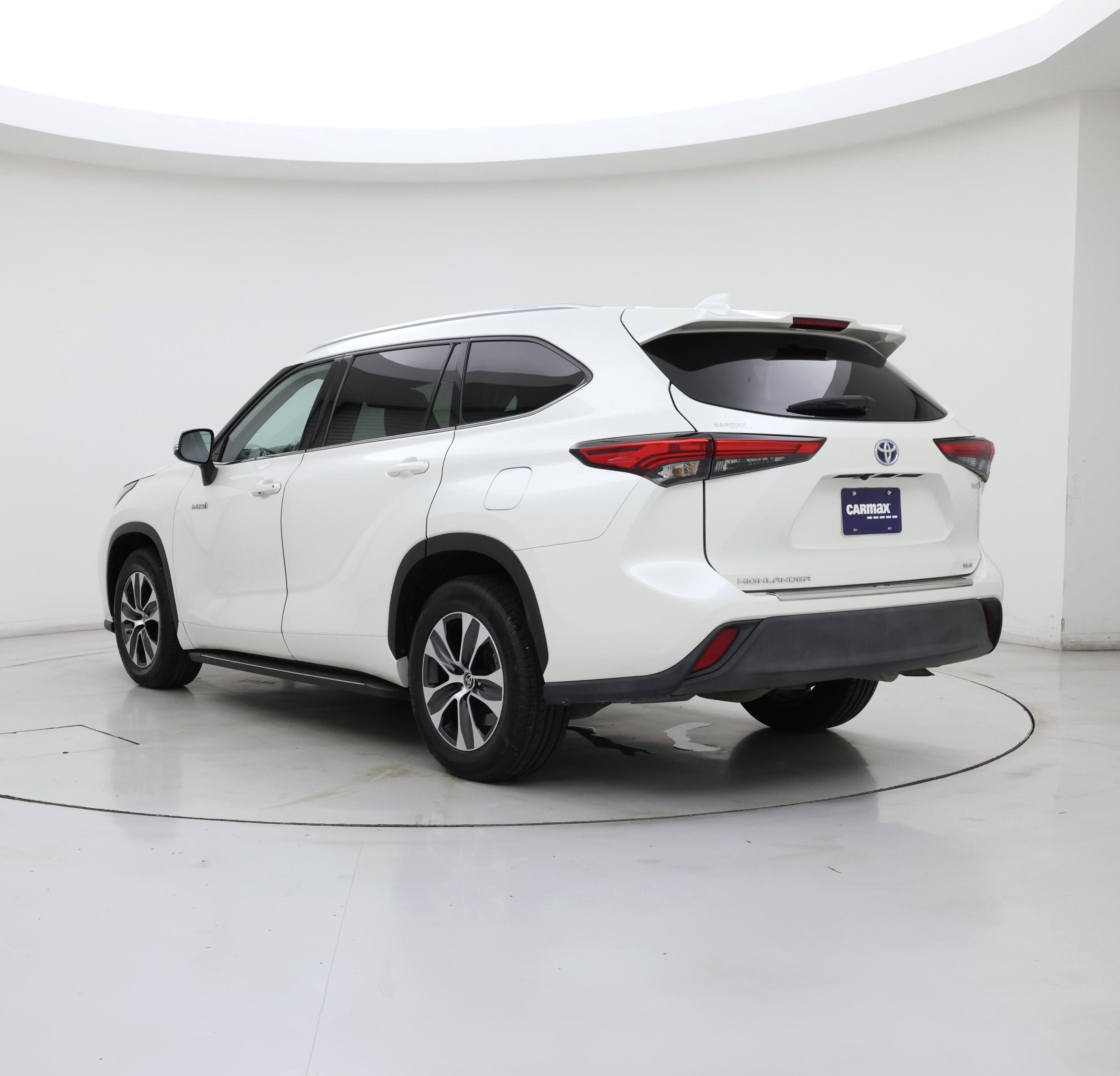 Thumbnail: 2020 Toyota Highlander - 2