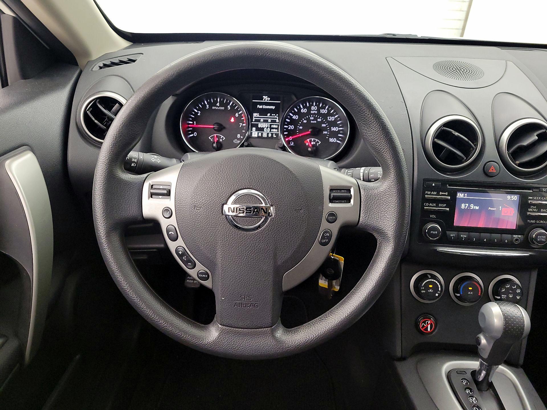 Thumbnail: 2015 Nissan Rogue - 10