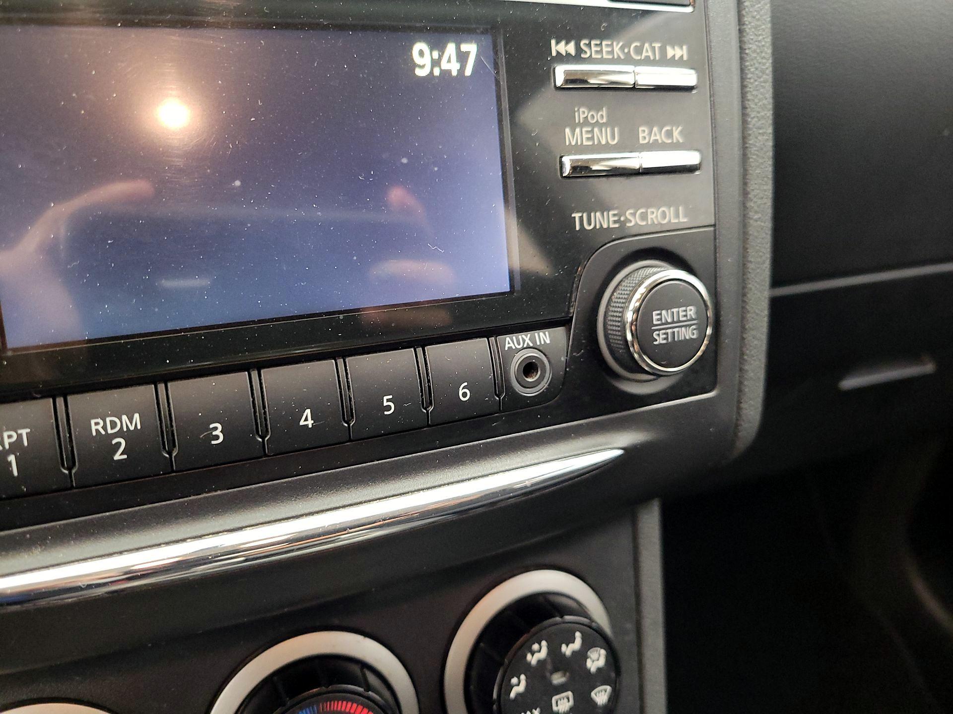 Thumbnail: 2015 Nissan Rogue - 18