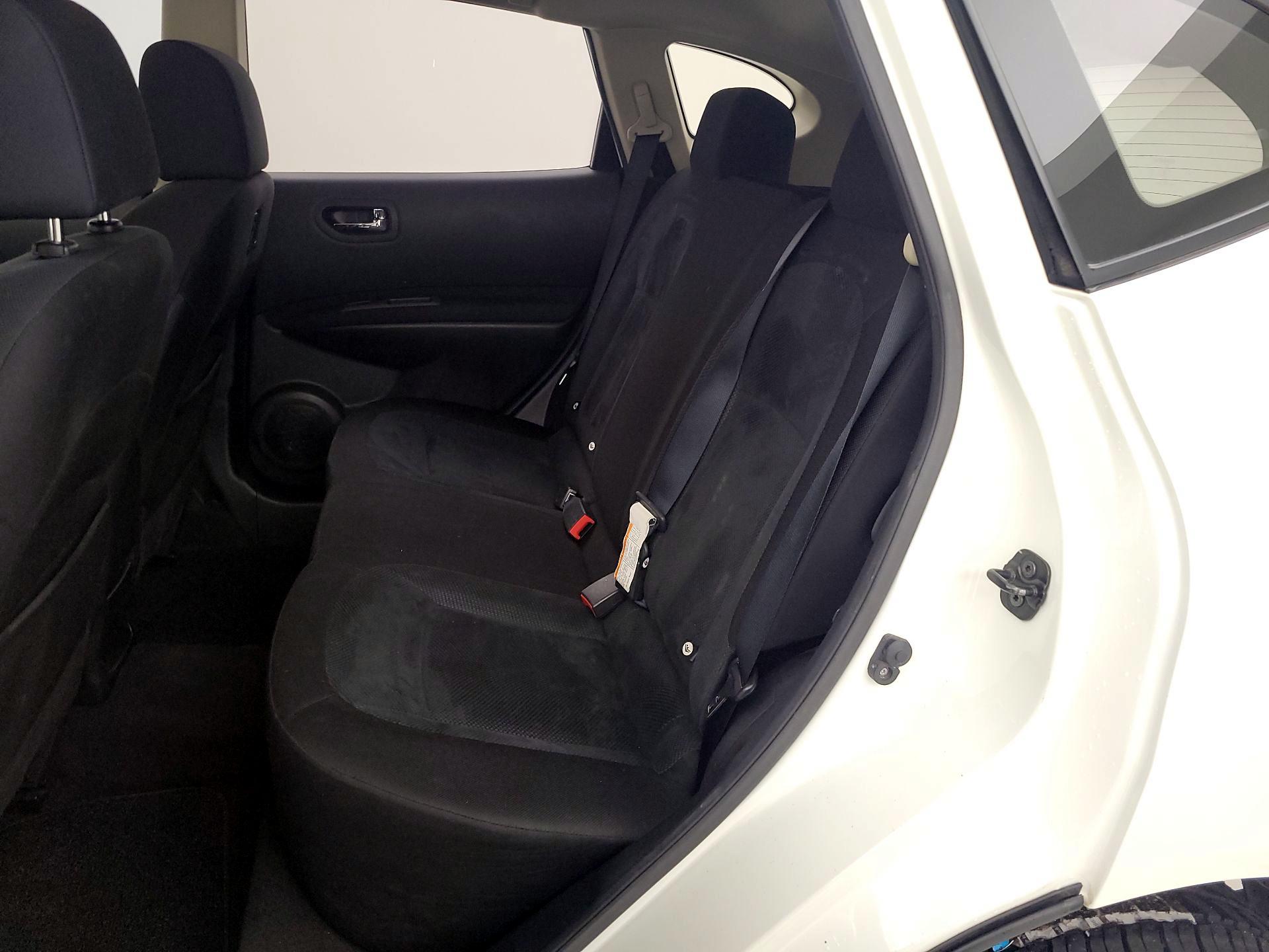 Thumbnail: 2015 Nissan Rogue - 19