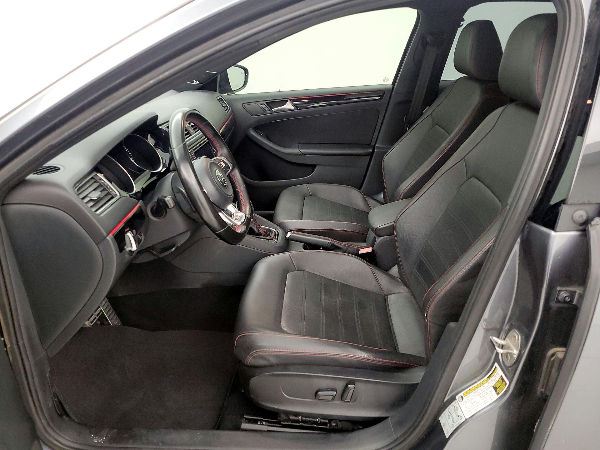 Thumbnail: 2016 Volkswagen Jetta - 11