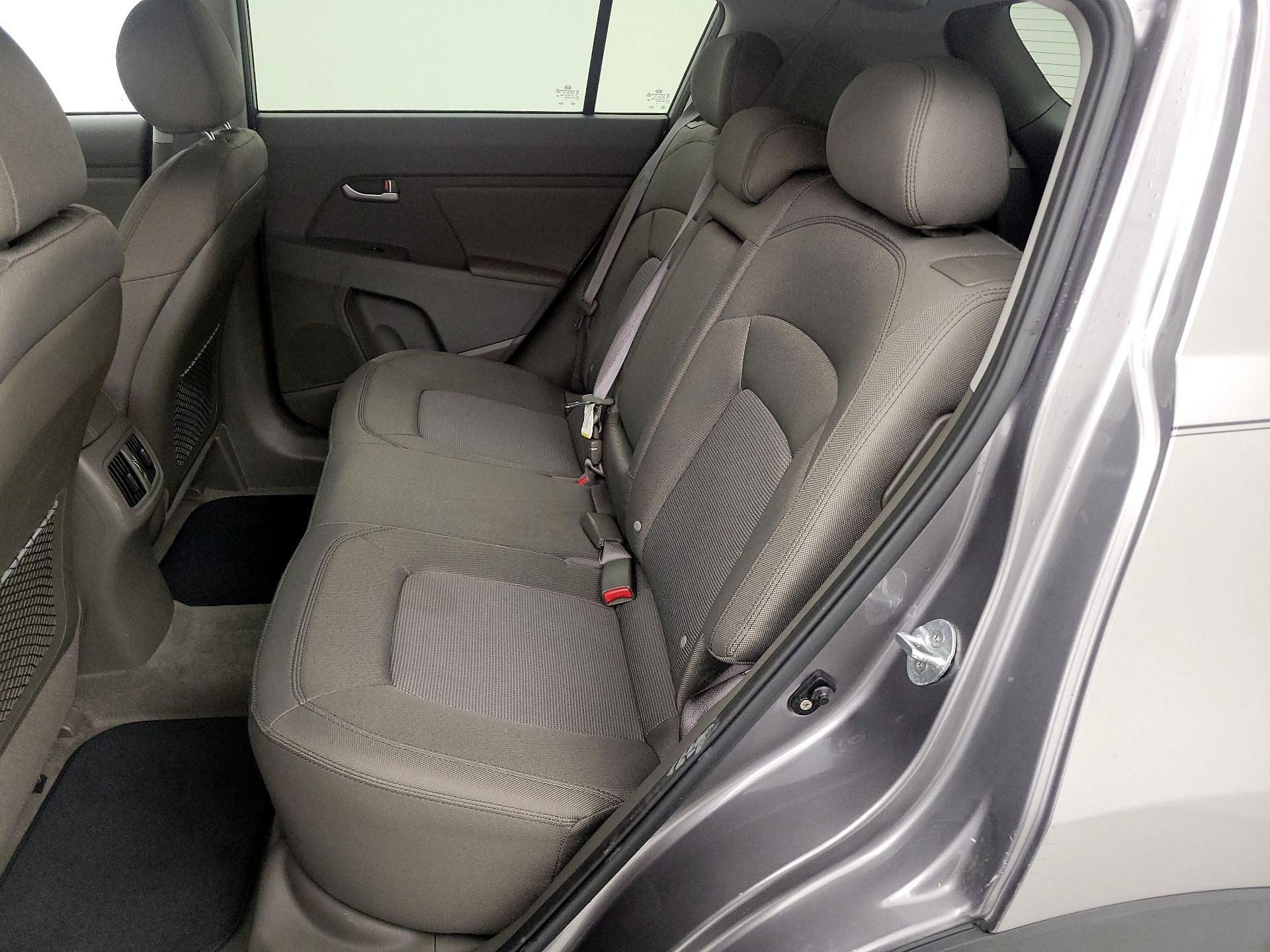 Thumbnail: 2015 Kia Sportage - 18