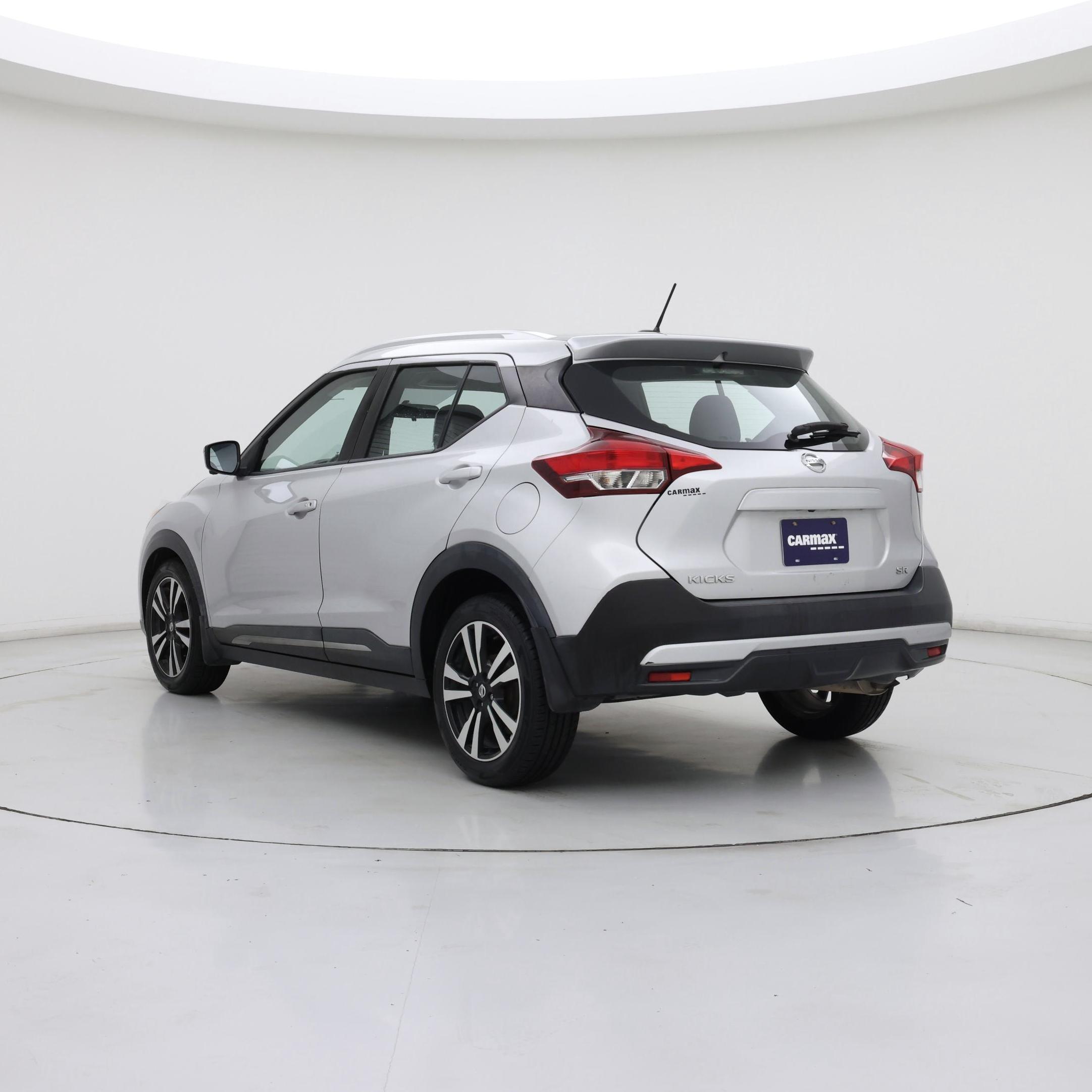 Thumbnail: 2019 Nissan Kicks - 2