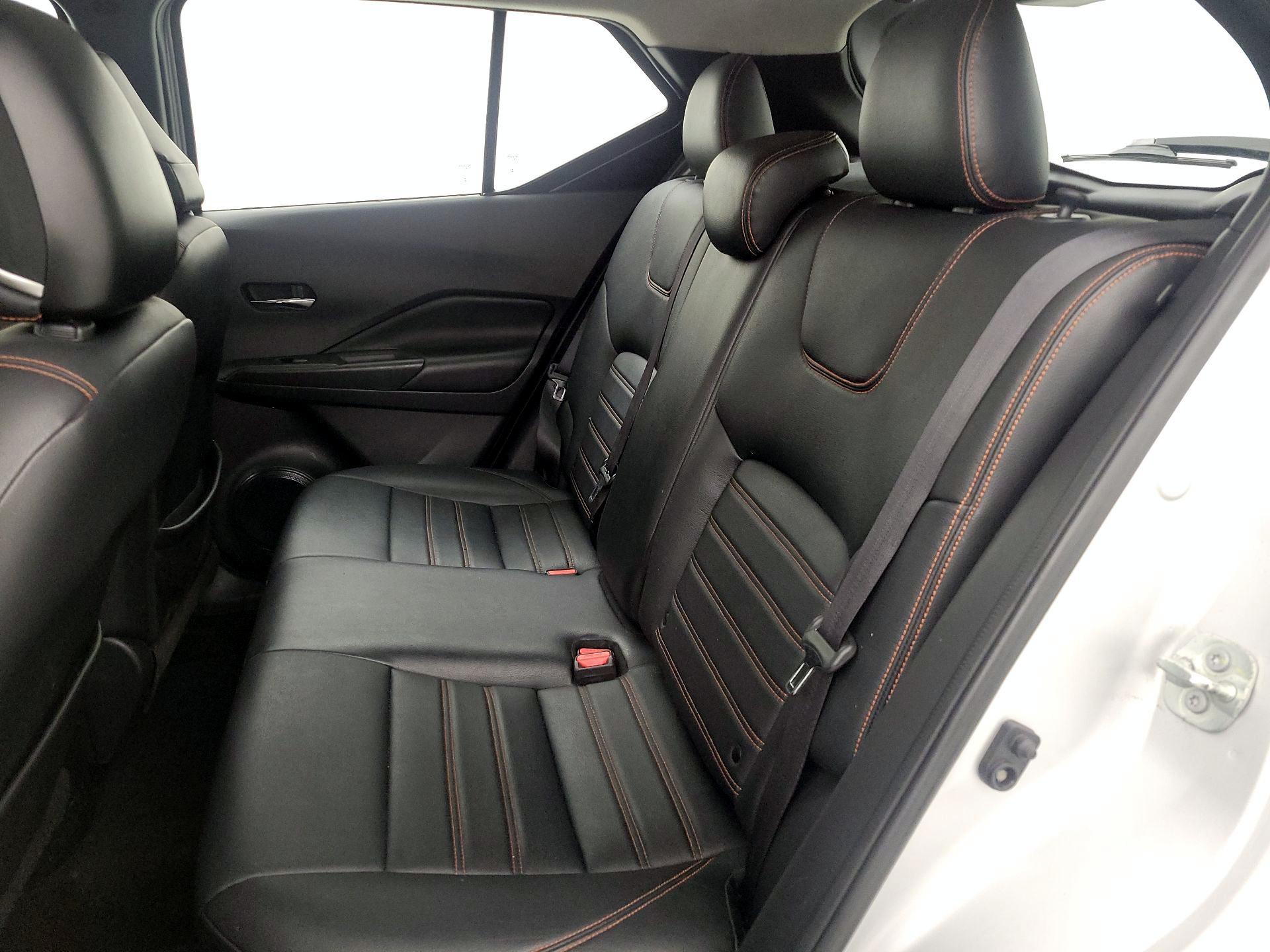 Thumbnail: 2019 Nissan Kicks - 19