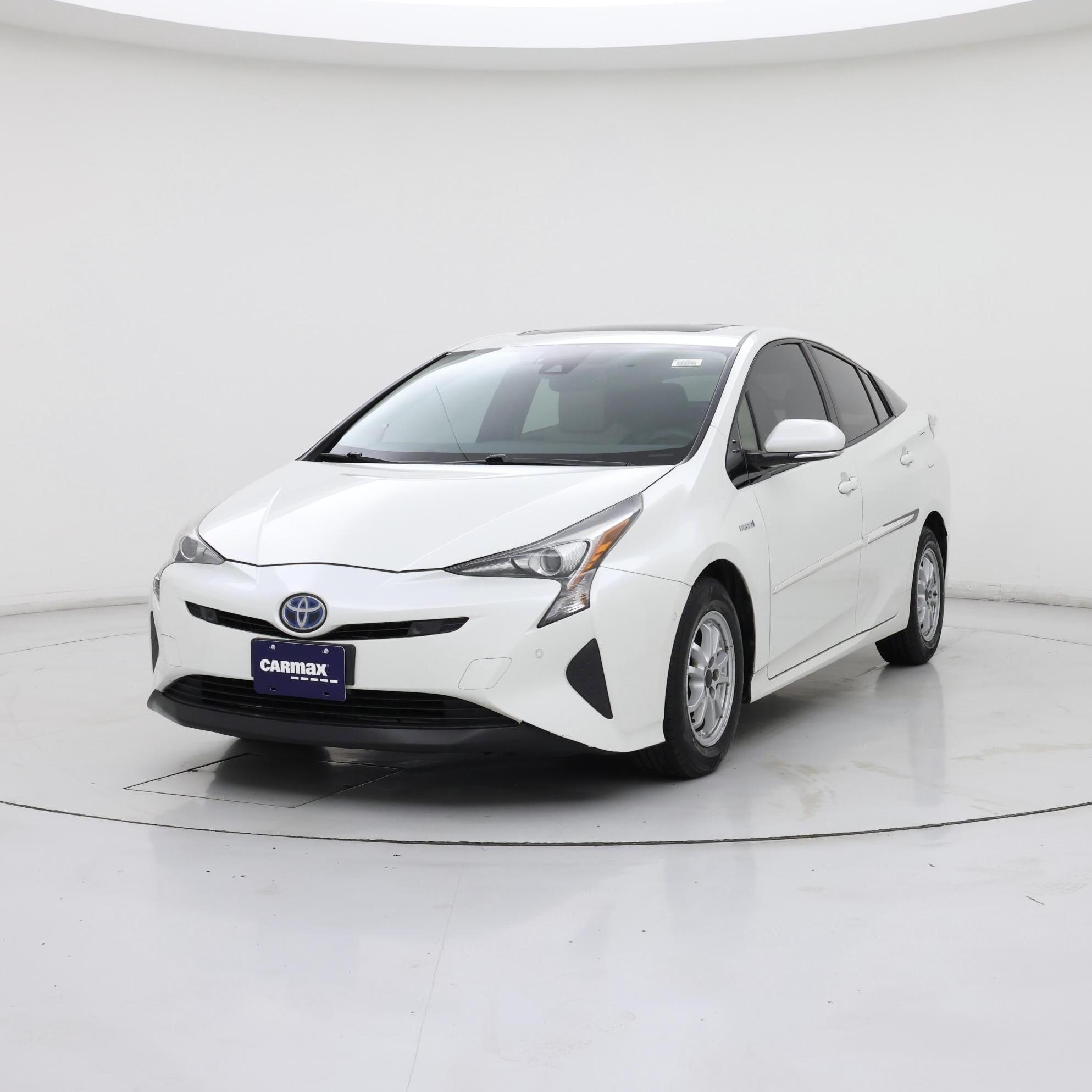 Thumbnail: 2017 Toyota Prius - 4