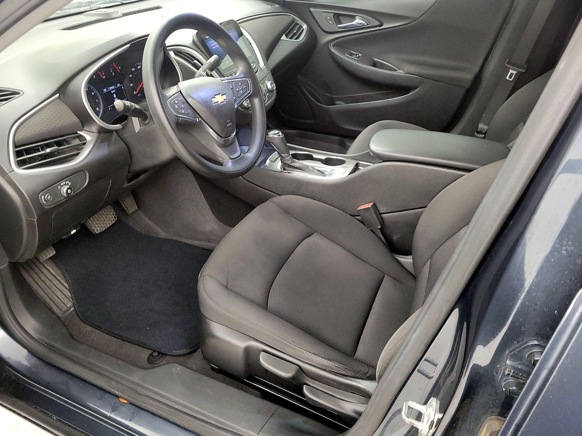 Thumbnail: 2020 Chevrolet Malibu - 11