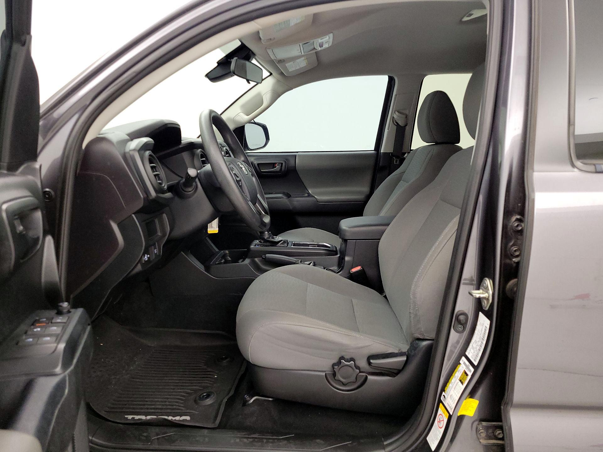 Thumbnail: 2019 Toyota Tacoma - 11