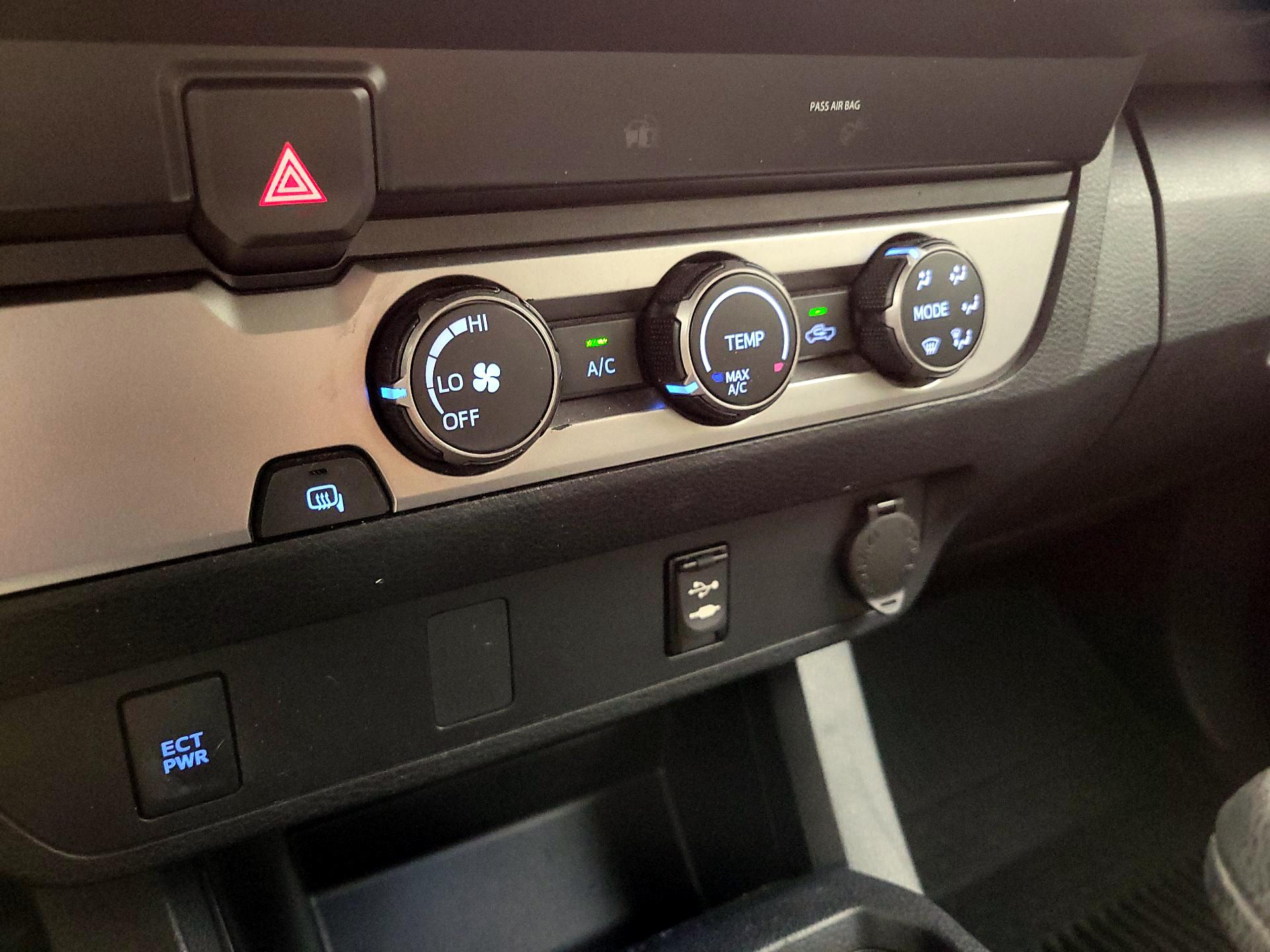 Thumbnail: 2019 Toyota Tacoma - 16