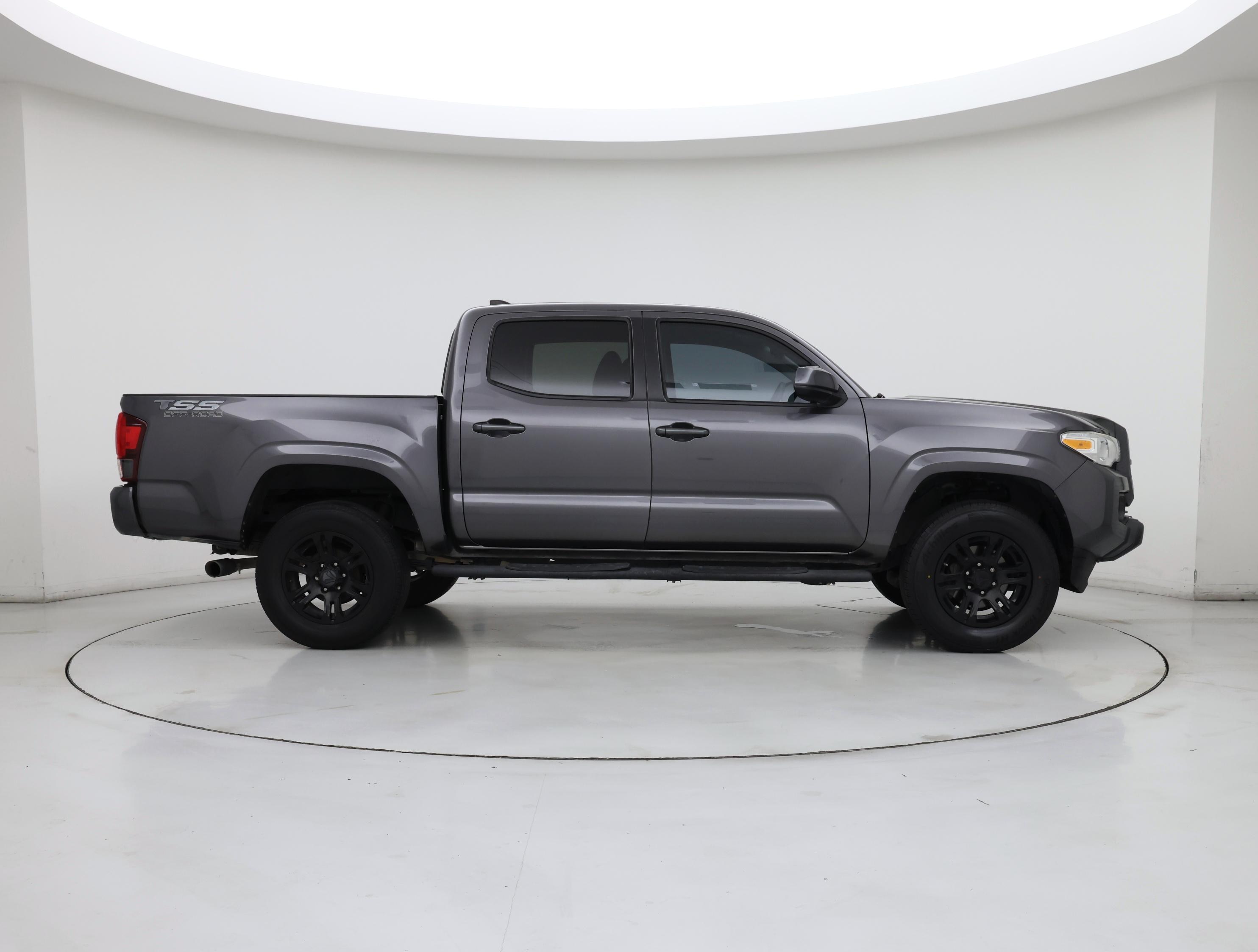 Thumbnail: 2019 Toyota Tacoma - 7