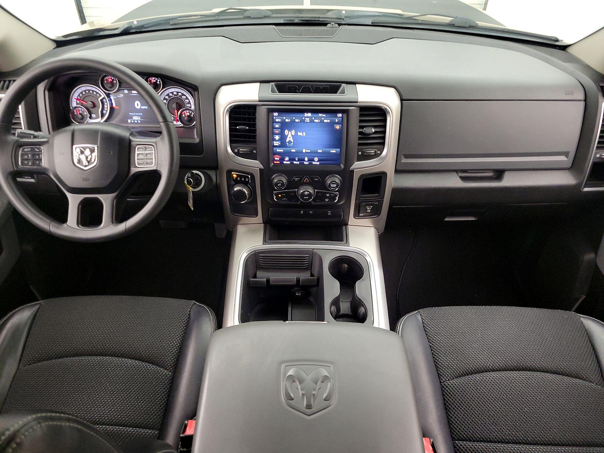 Thumbnail: 2019 RAM 1500 Classic - 9