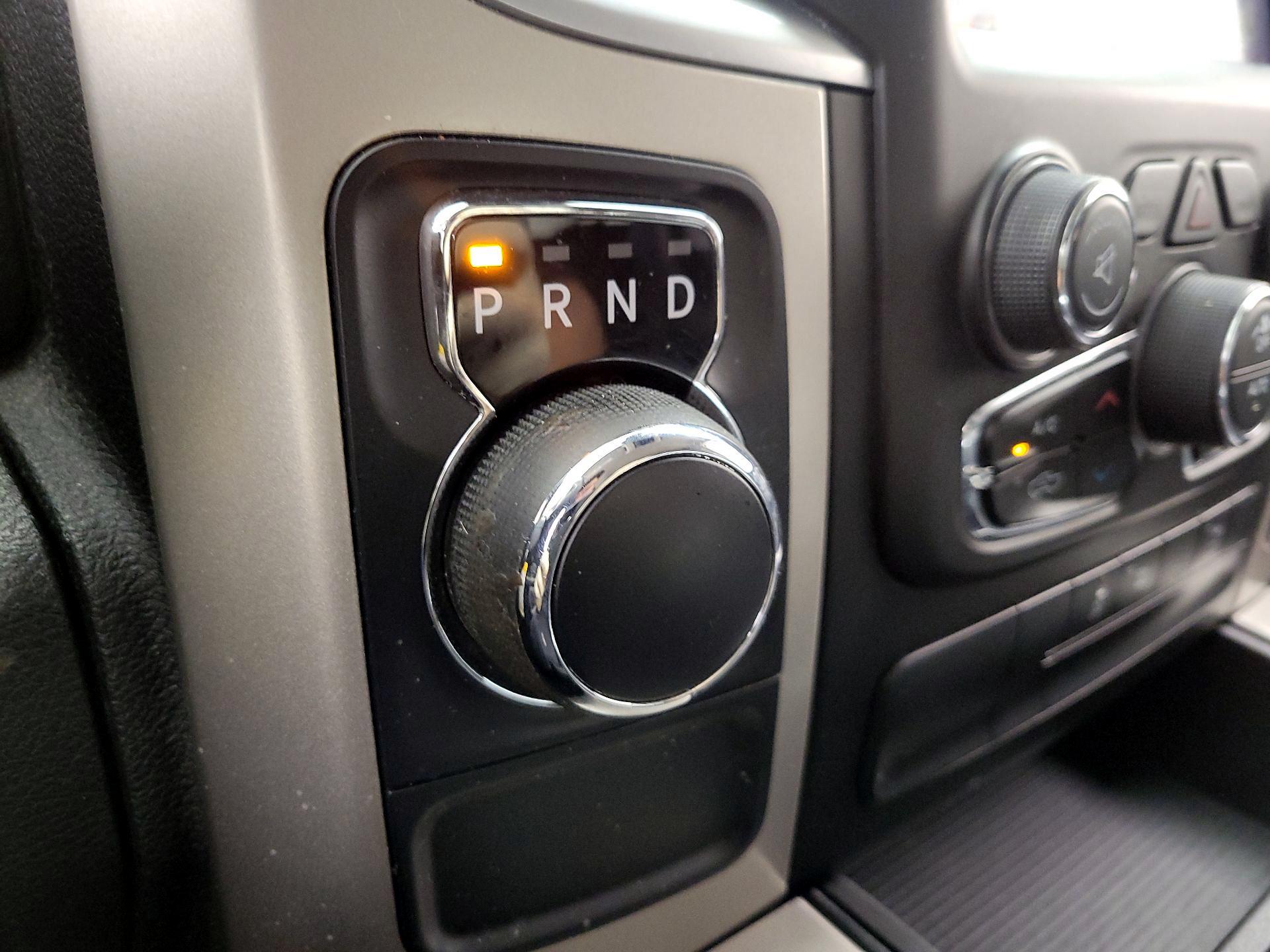 Thumbnail: 2019 RAM 1500 Classic - 17