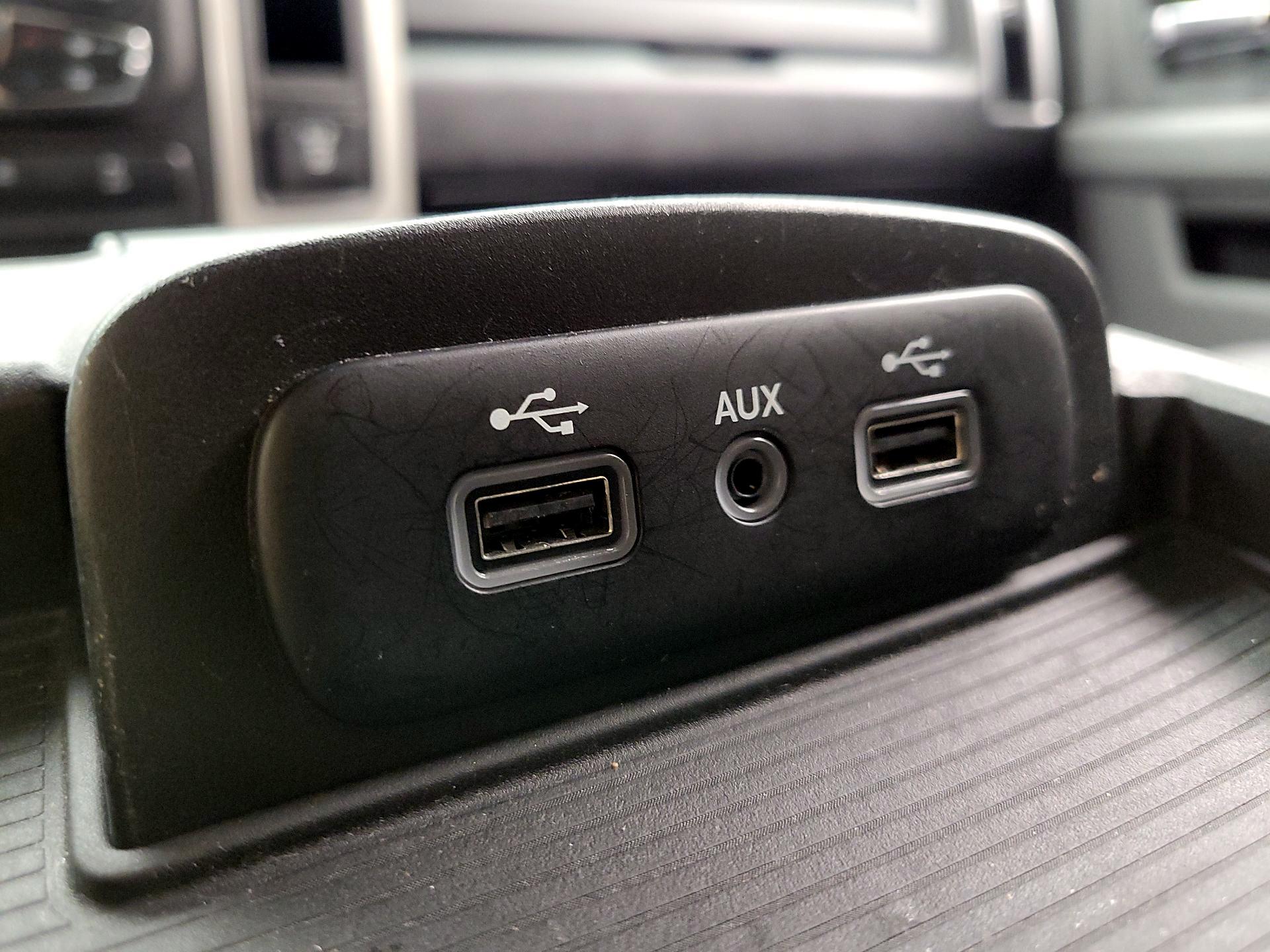 Thumbnail: 2019 RAM 1500 Classic - 18