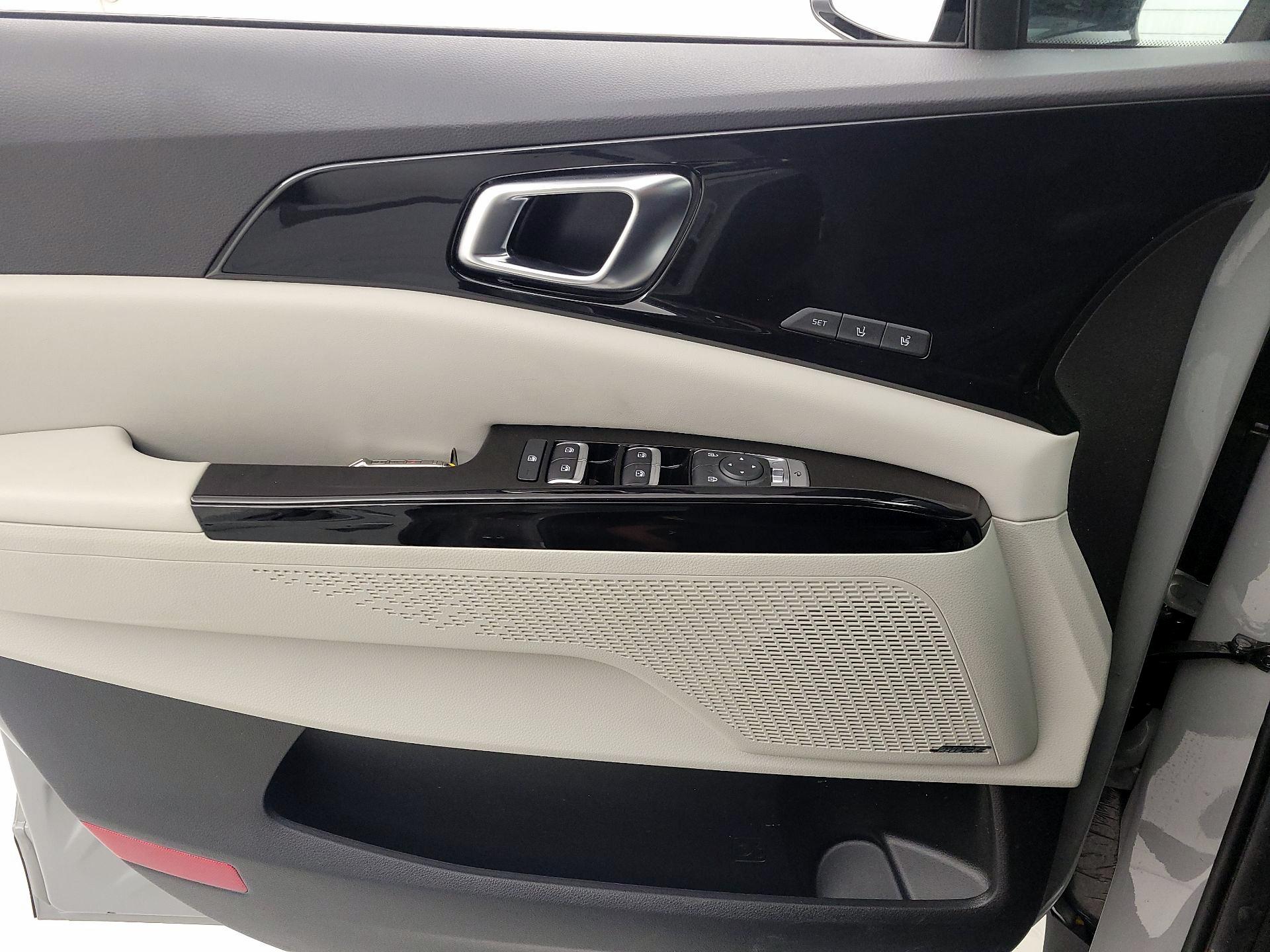 Thumbnail: 2024 Kia Carnival - 12