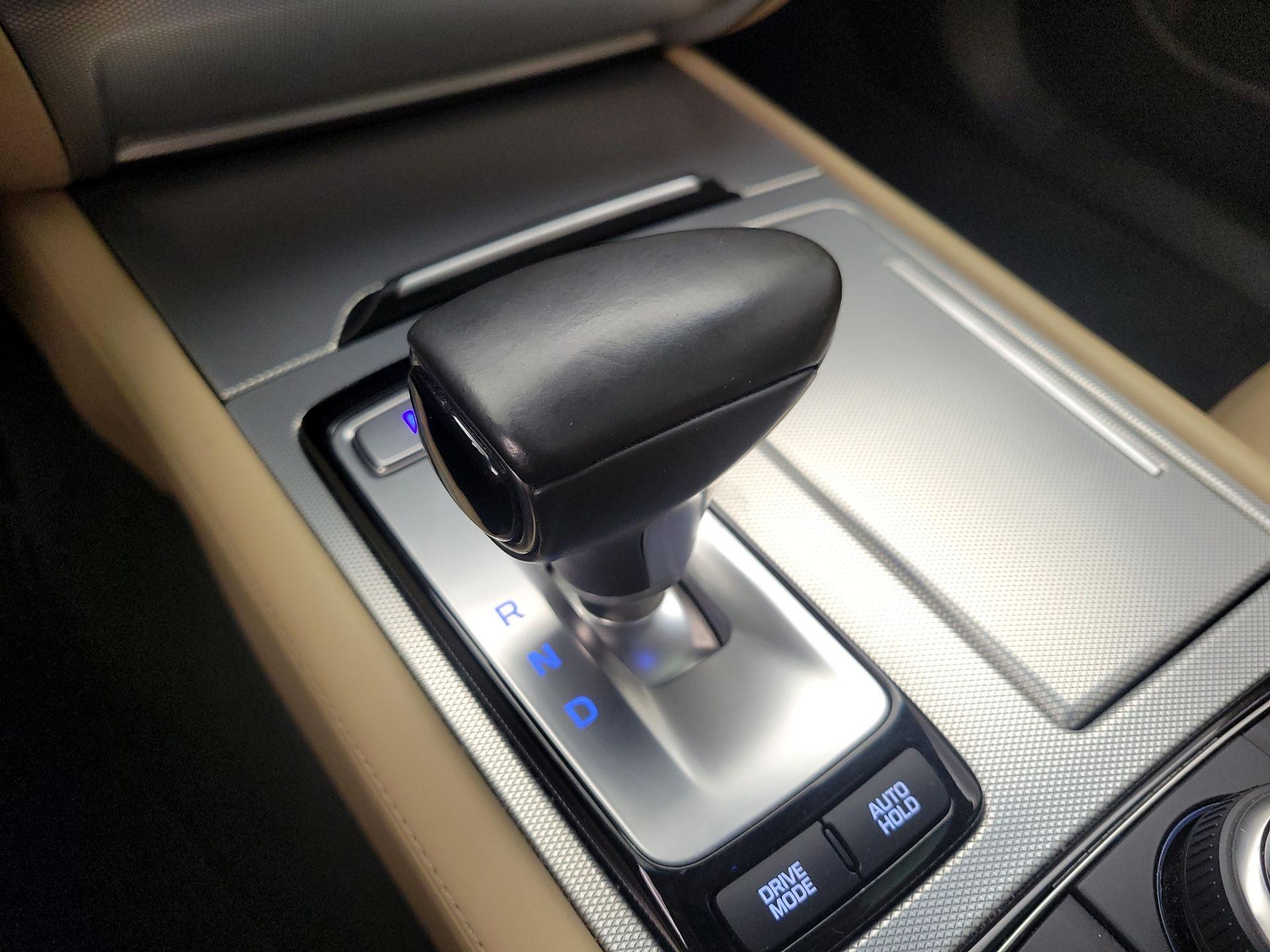 Thumbnail: 2018 Genesis G80 - 18
