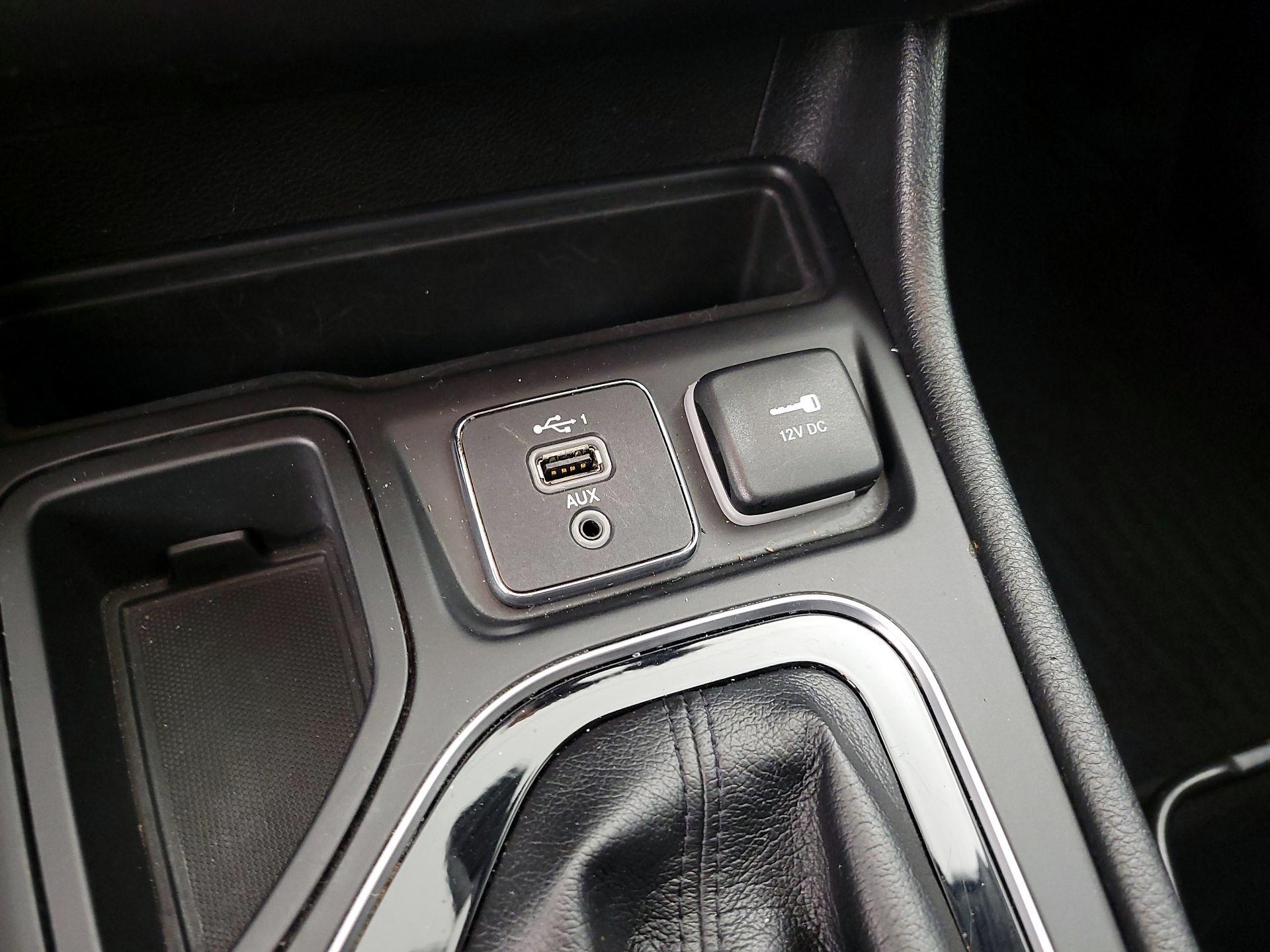 Thumbnail: 2021 Jeep Cherokee - 18