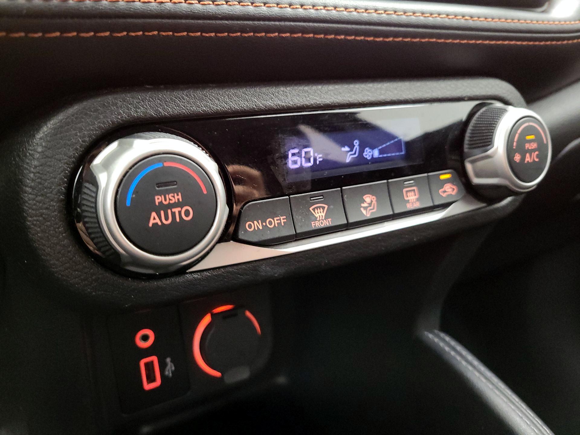 Thumbnail: 2018 Nissan Kicks - 16