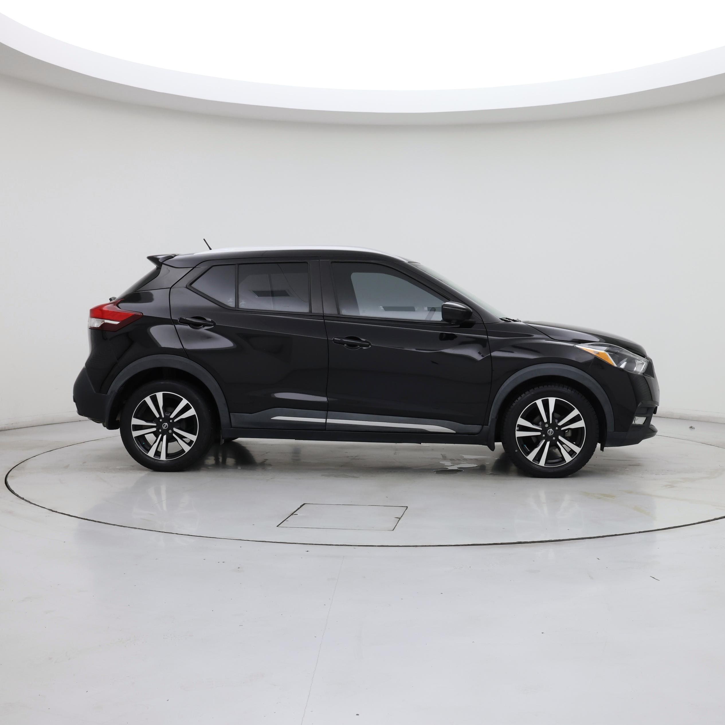 Thumbnail: 2018 Nissan Kicks - 7