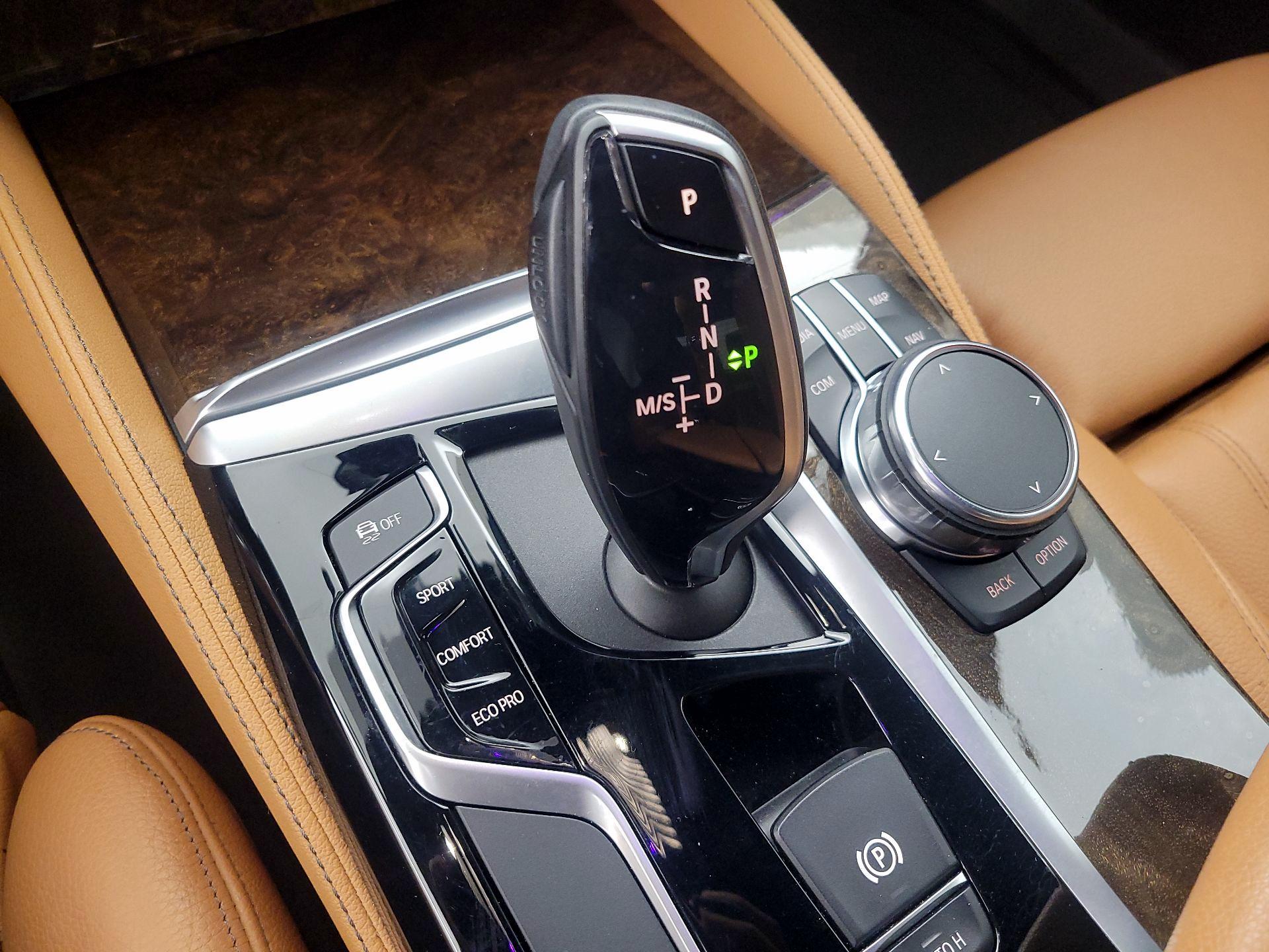 Thumbnail: 2019 BMW 5 Series - 18