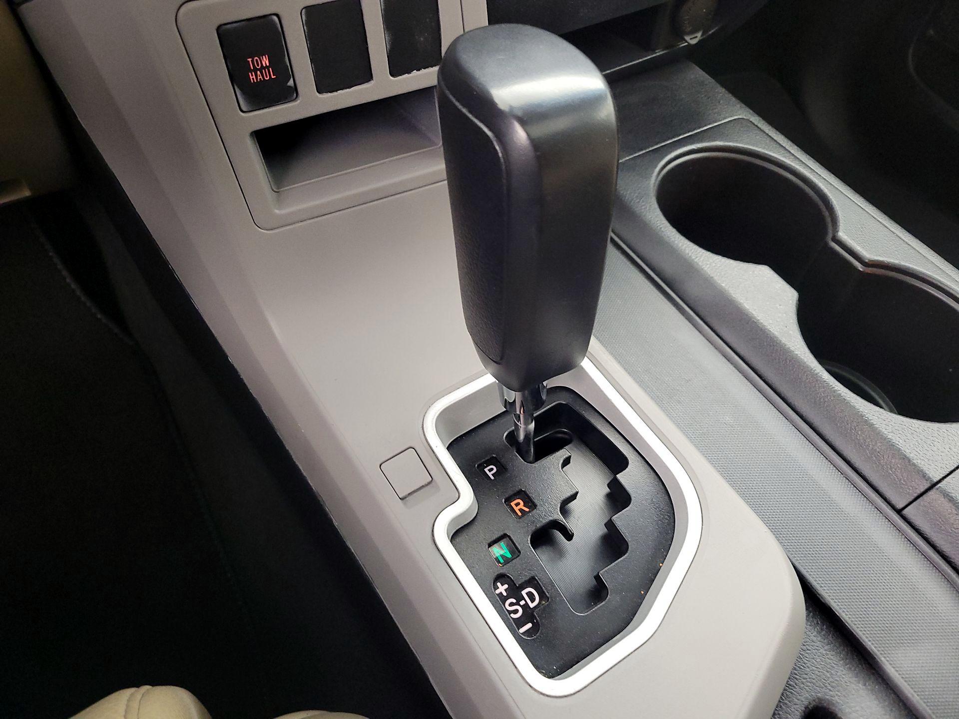 Thumbnail: 2017 Toyota Sequoia - 18