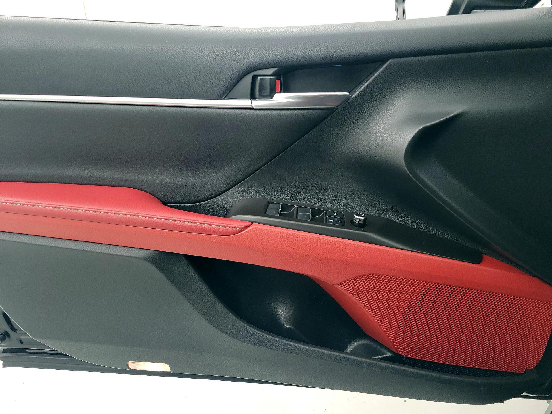 Thumbnail: 2021 Toyota Camry - 12