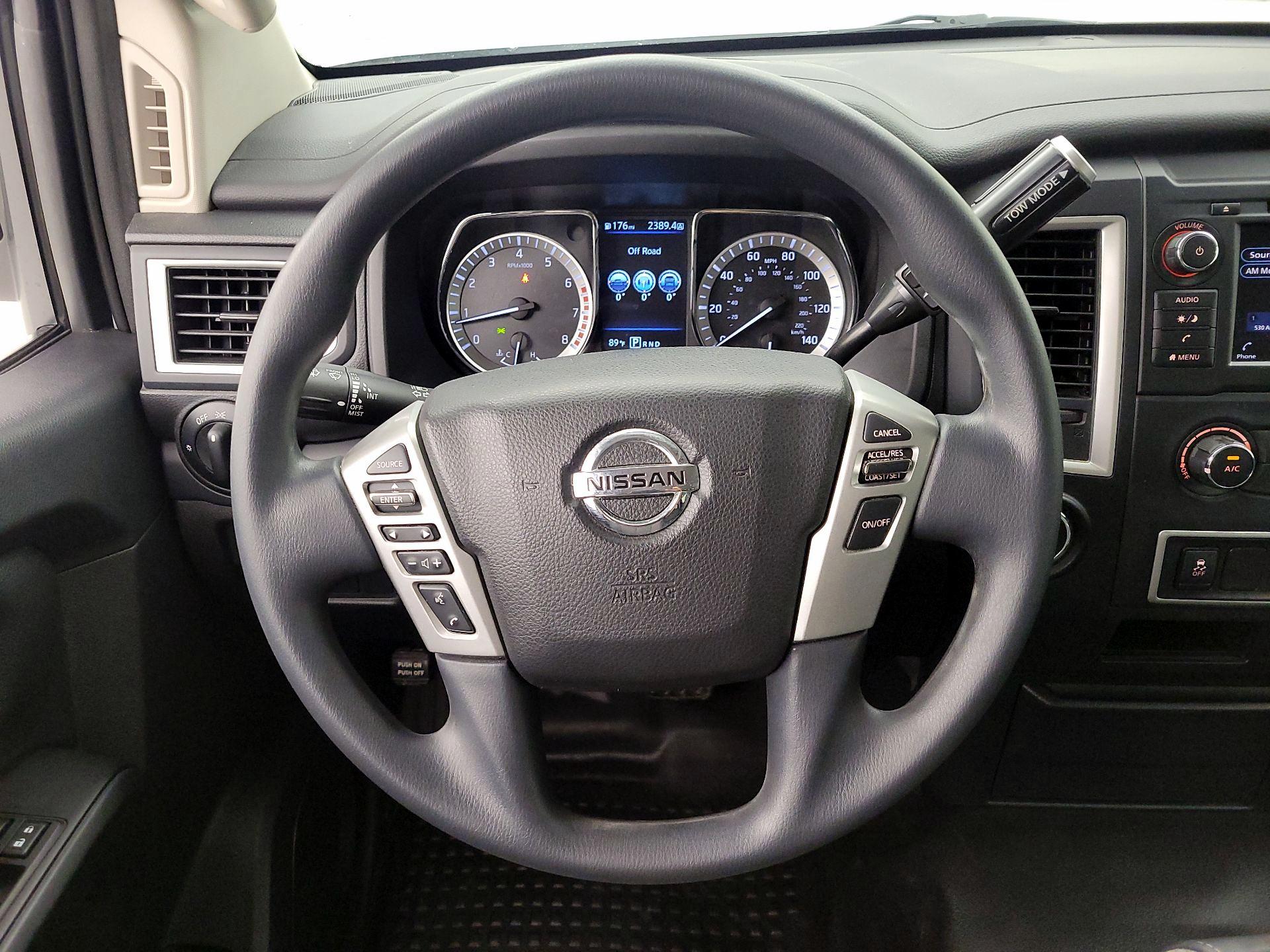 Thumbnail: 2019 Nissan Titan - 10