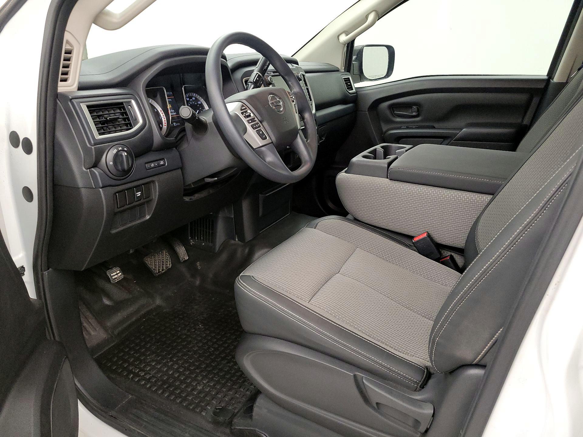 Thumbnail: 2019 Nissan Titan - 11