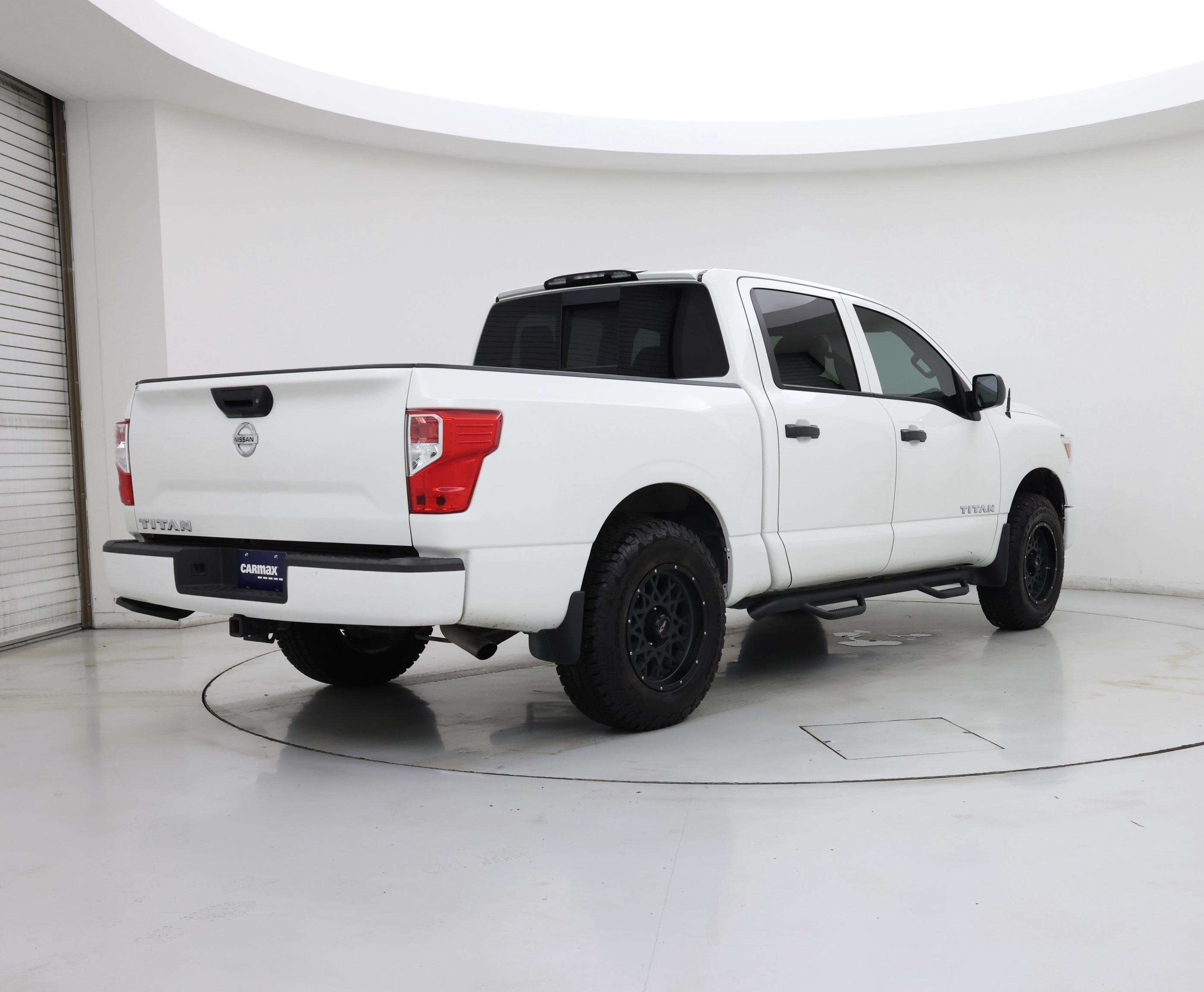 Thumbnail: 2019 Nissan Titan - 8