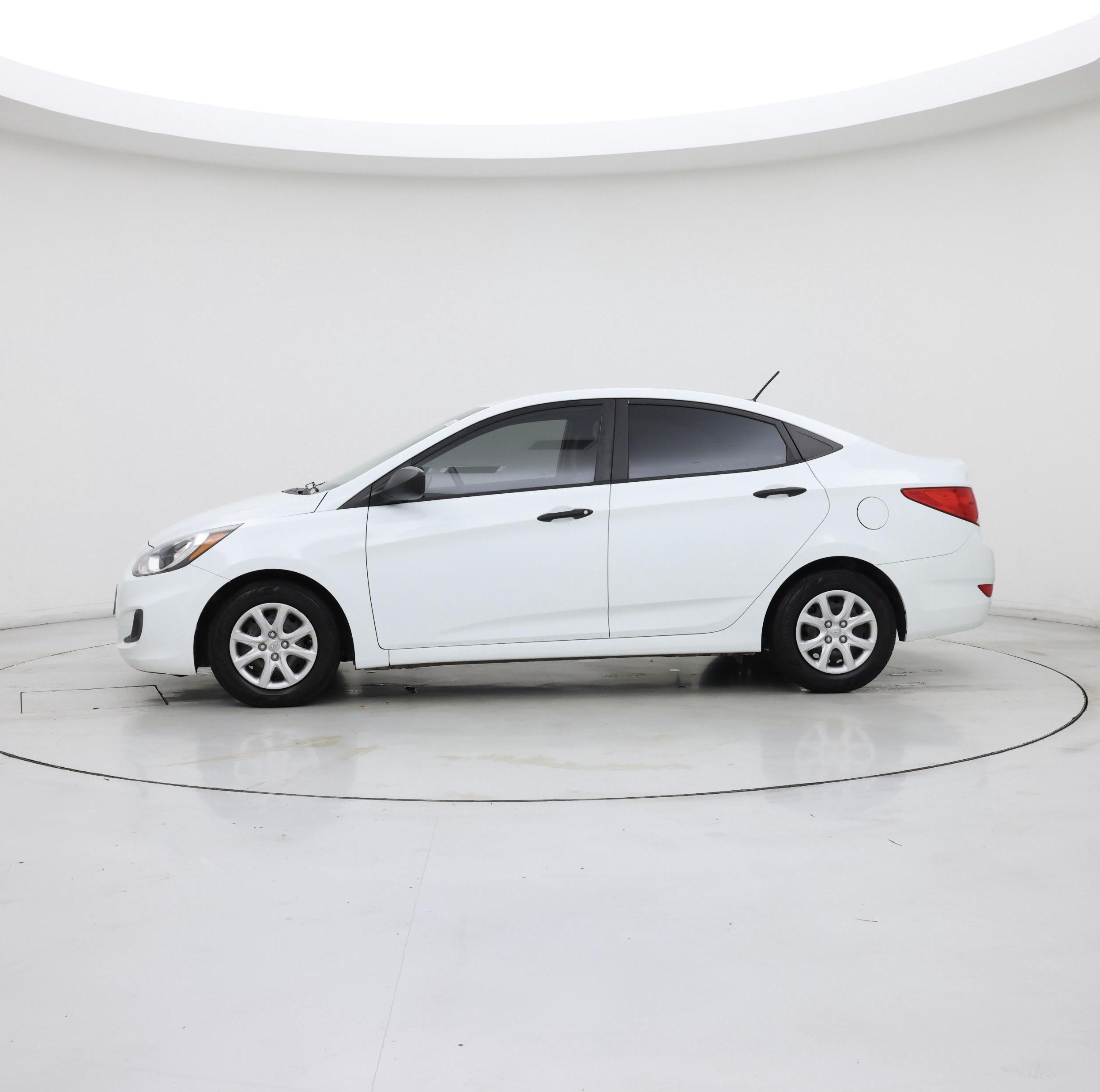 Thumbnail: 2013 Hyundai Accent - 3
