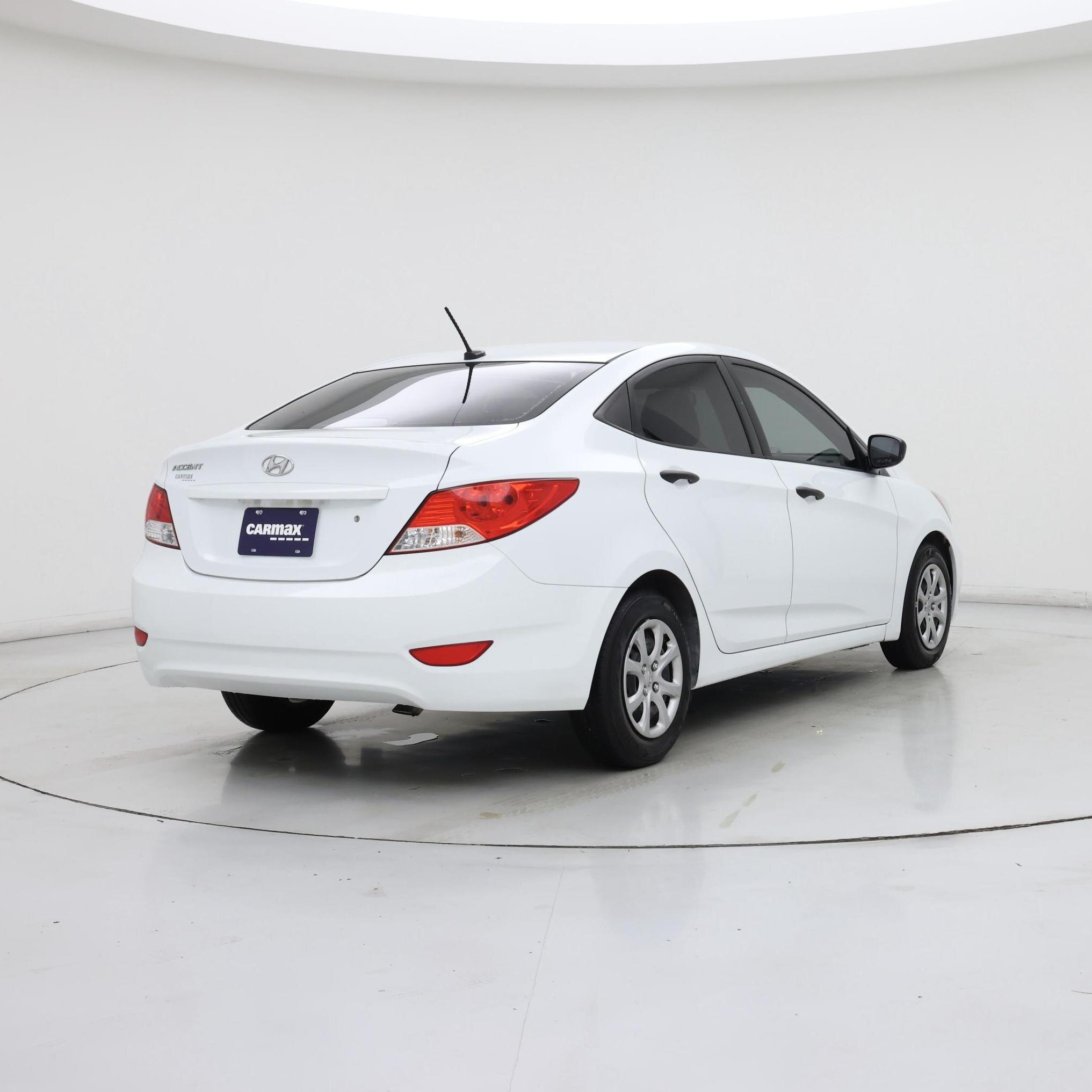 Thumbnail: 2013 Hyundai Accent - 8