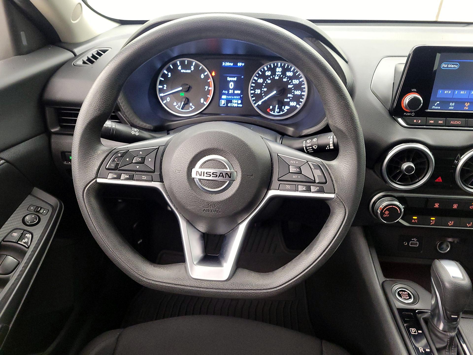 Thumbnail: 2021 Nissan Sentra - 10