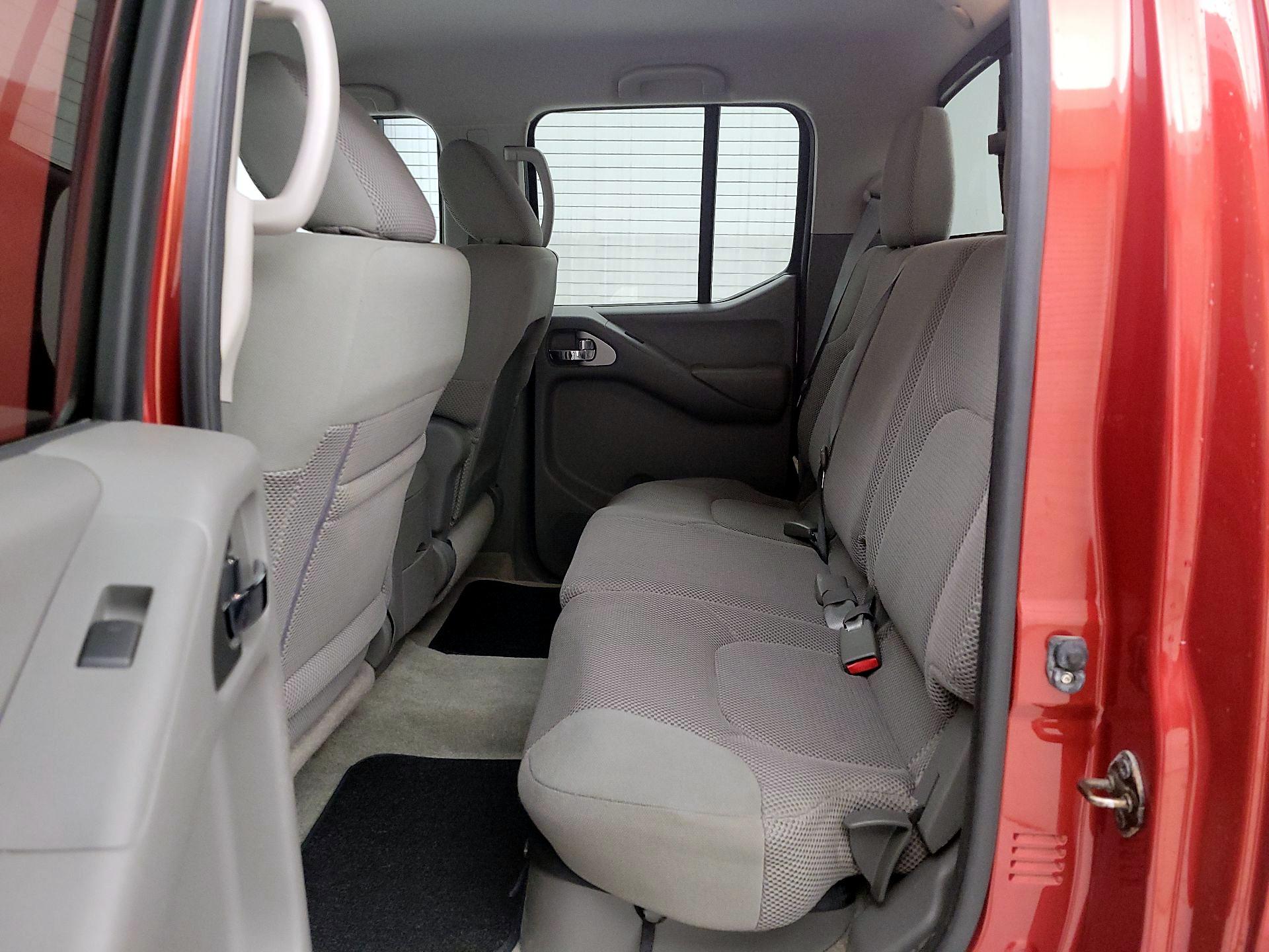Thumbnail: 2014 Nissan Frontier - 18