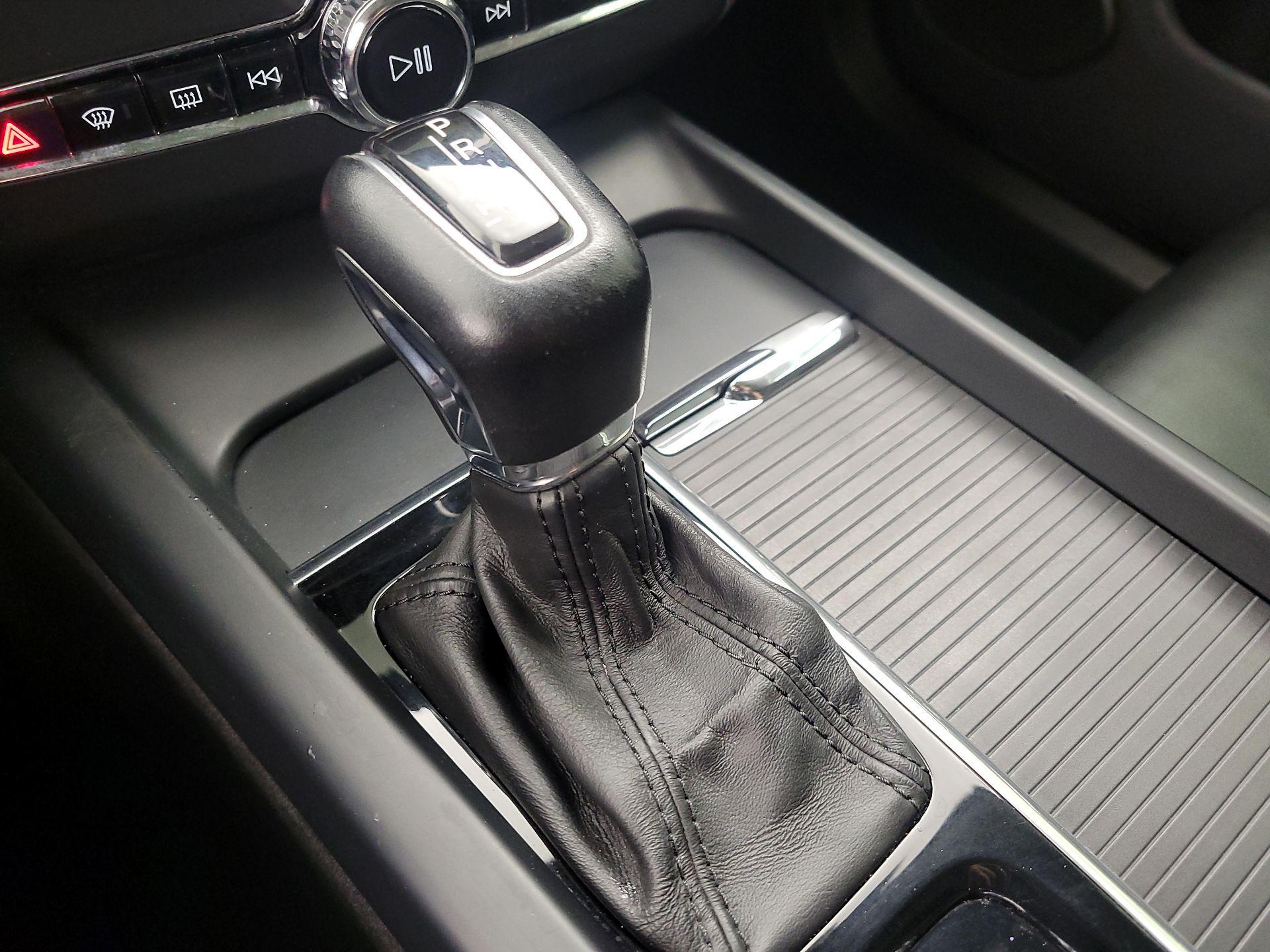 Thumbnail: 2019 Volvo XC60 - 17