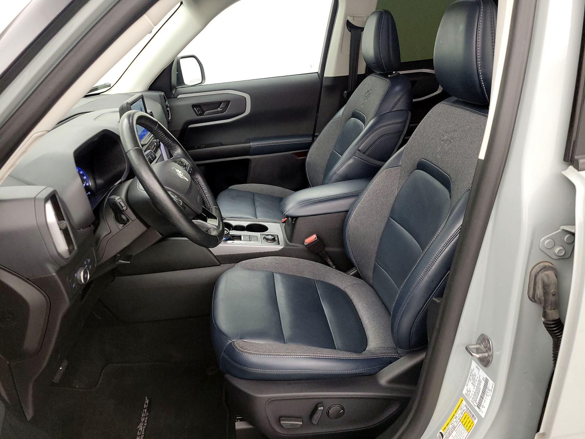 Thumbnail: 2022 Ford Bronco Sport - 11