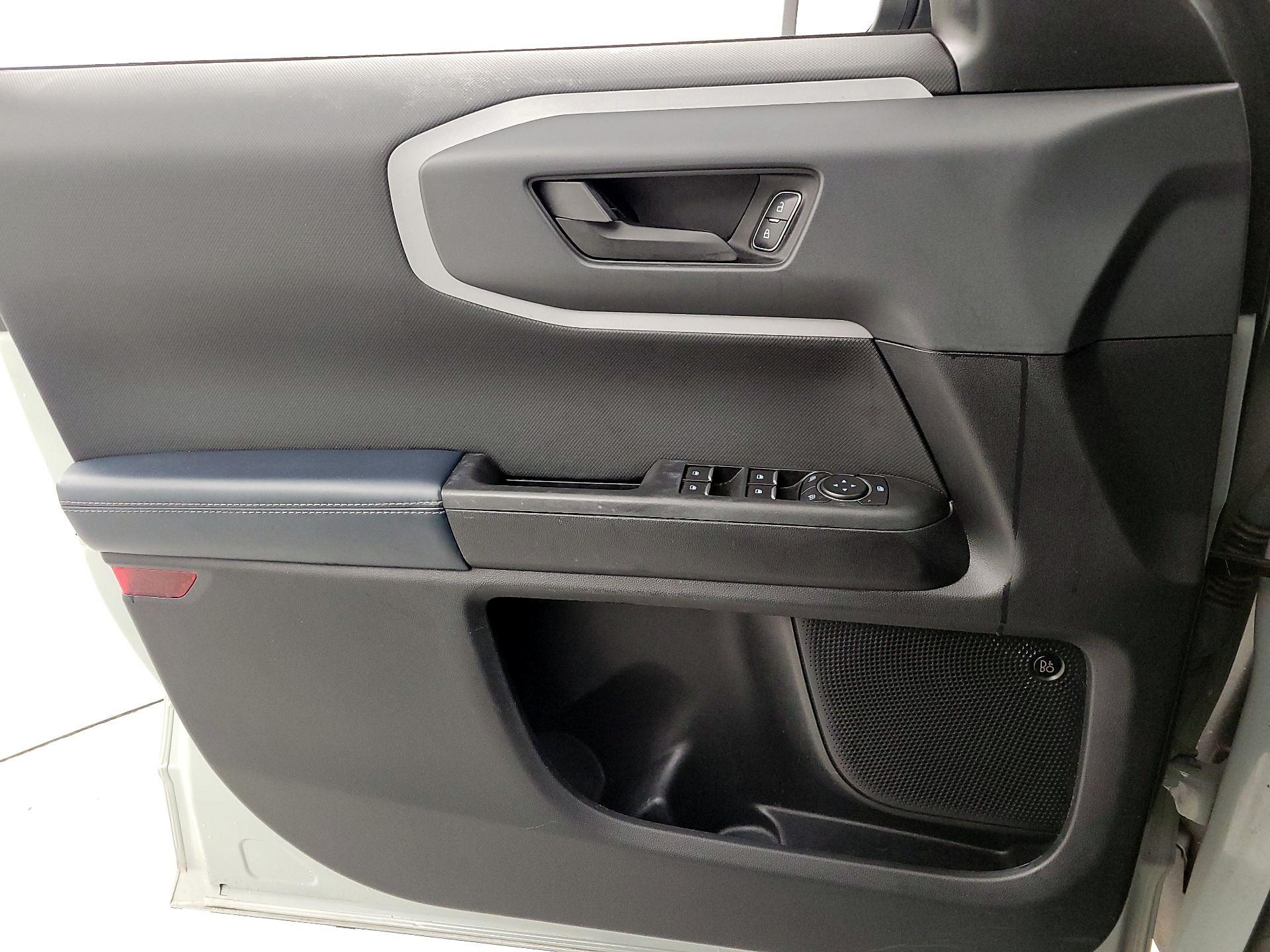 Thumbnail: 2022 Ford Bronco Sport - 12