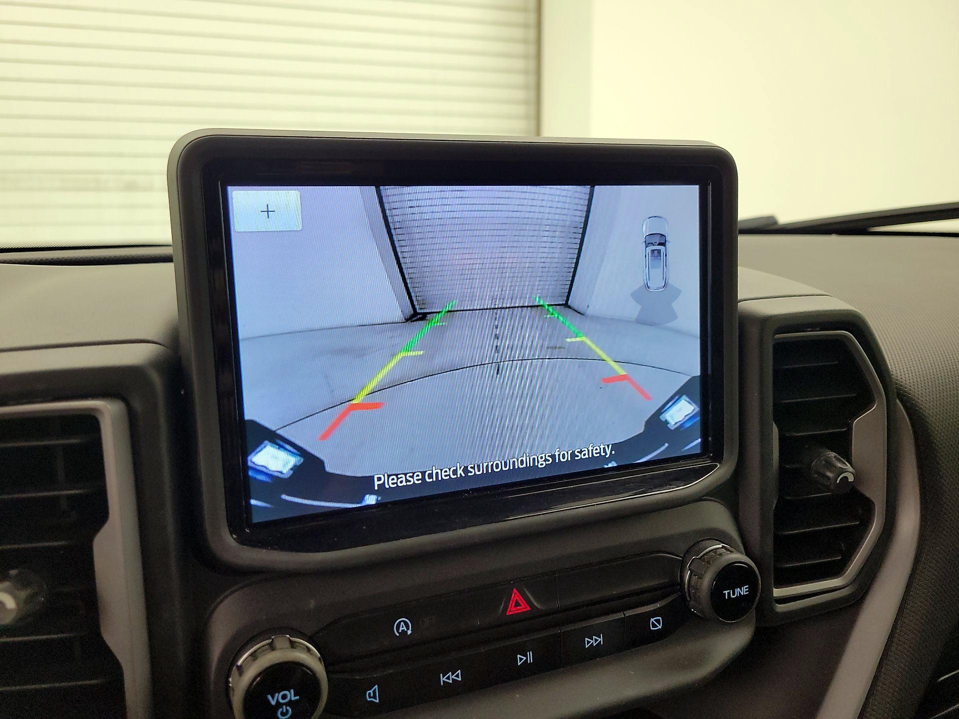 Thumbnail: 2022 Ford Bronco Sport - 14