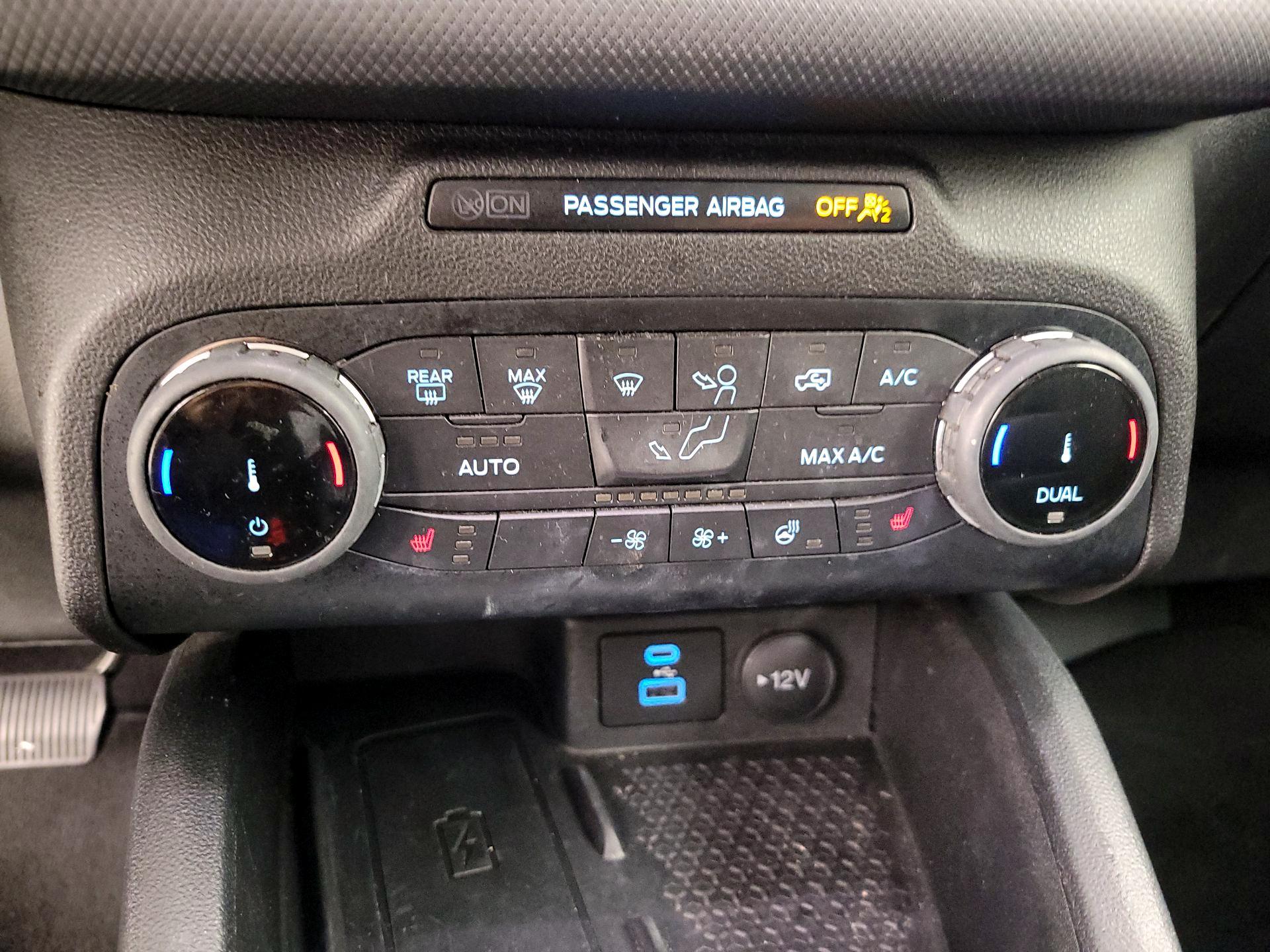 Thumbnail: 2022 Ford Bronco Sport - 16