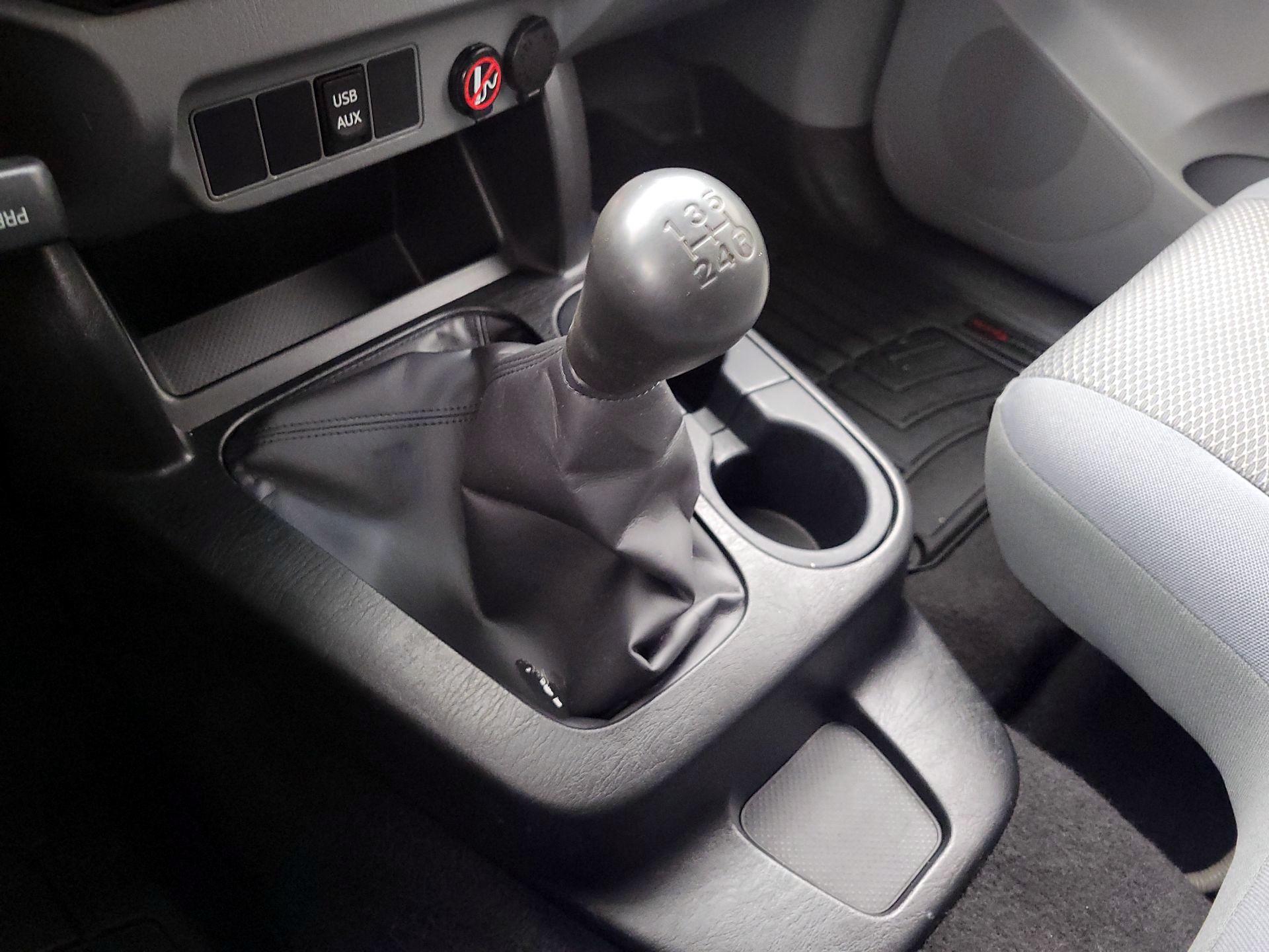 Thumbnail: 2014 Toyota Tacoma - 16