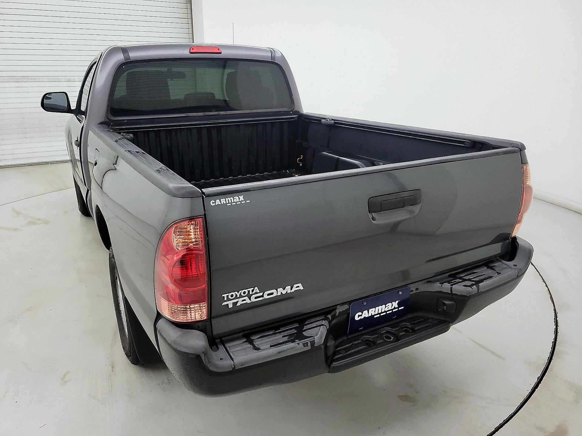 Thumbnail: 2014 Toyota Tacoma - 18