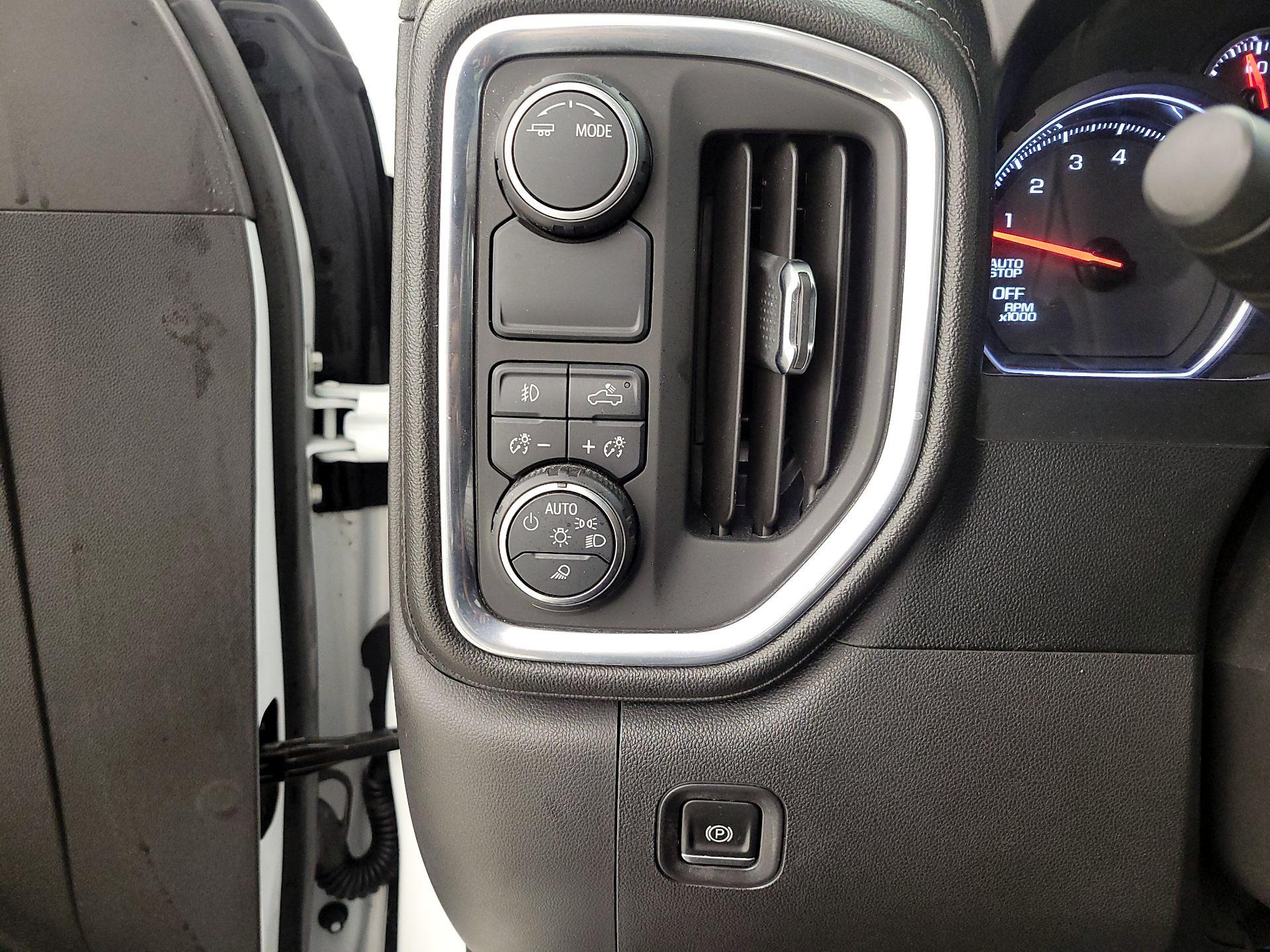 Thumbnail: 2021 Chevrolet Silverado 1500 - 13
