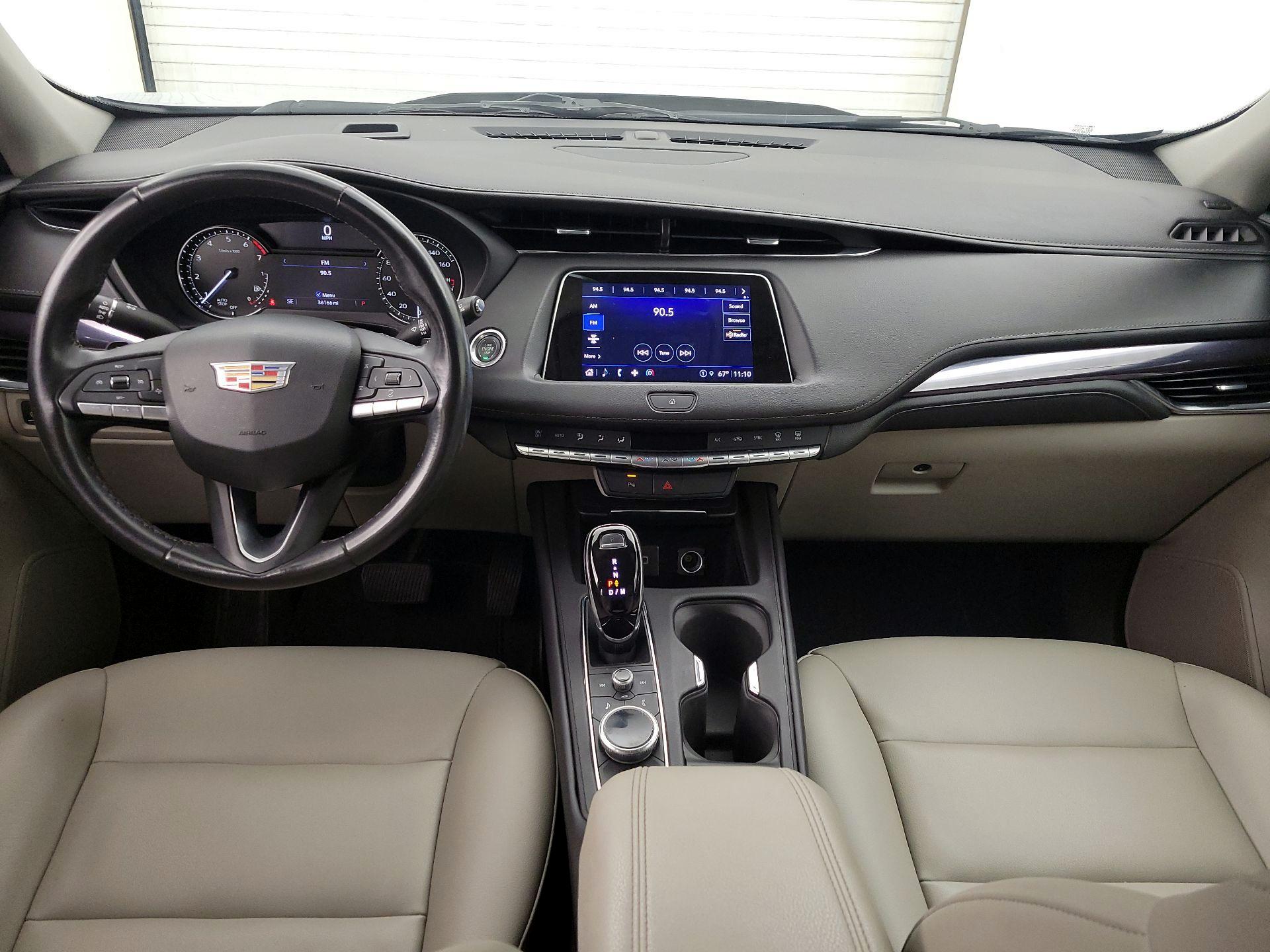 Thumbnail: 2022 Cadillac XT4 - 9
