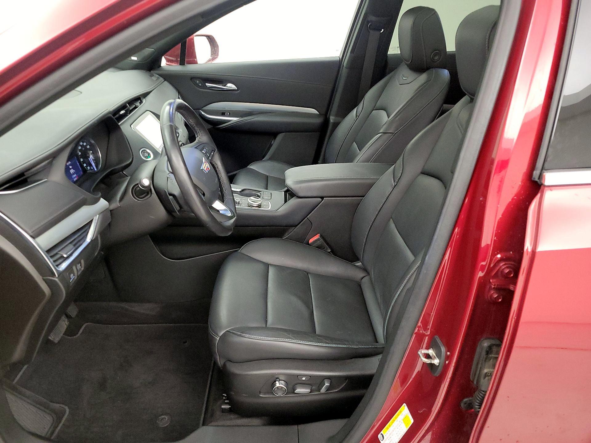 Thumbnail: 2019 Cadillac XT4 - 11