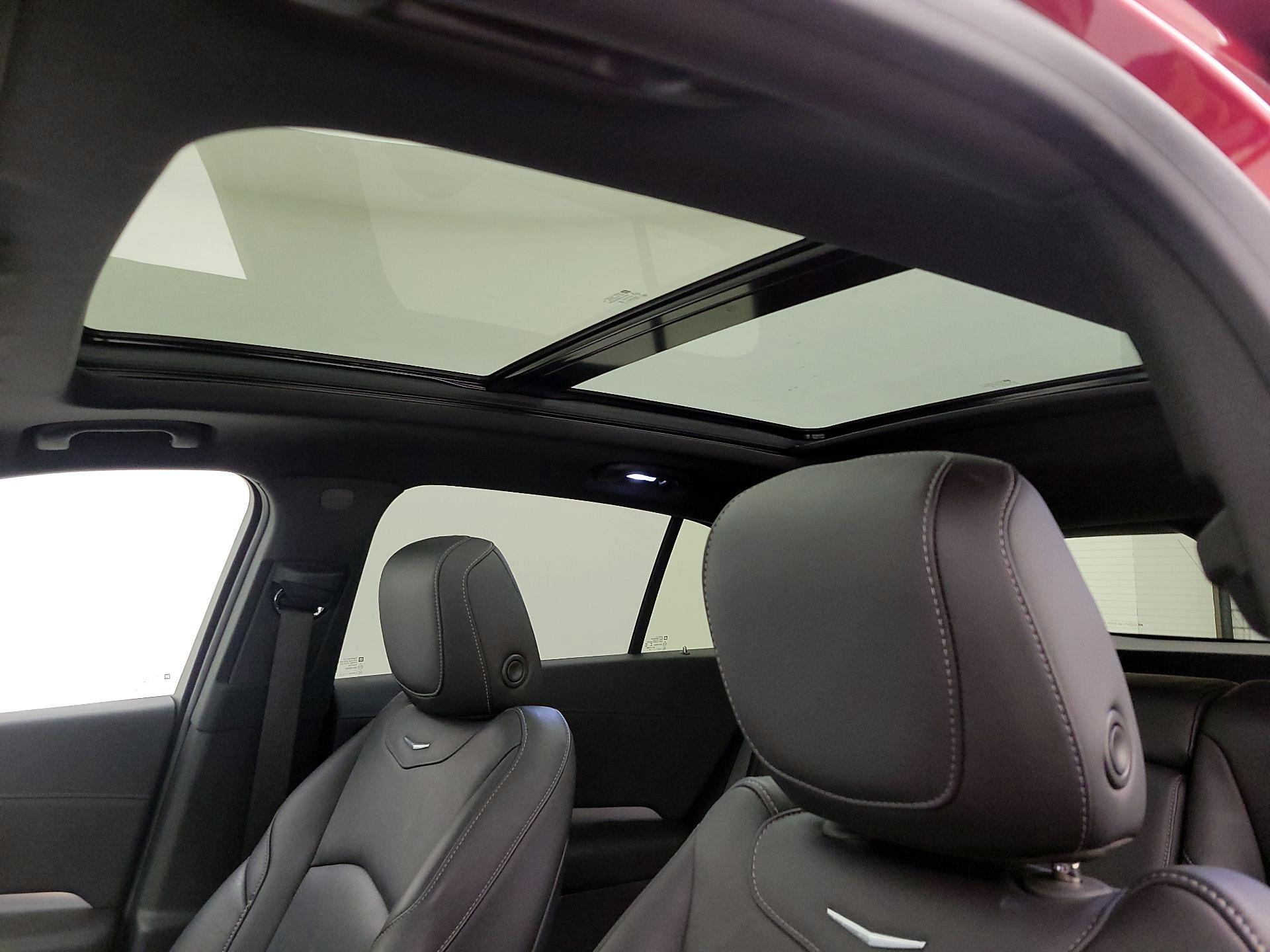 Thumbnail: 2019 Cadillac XT4 - 20
